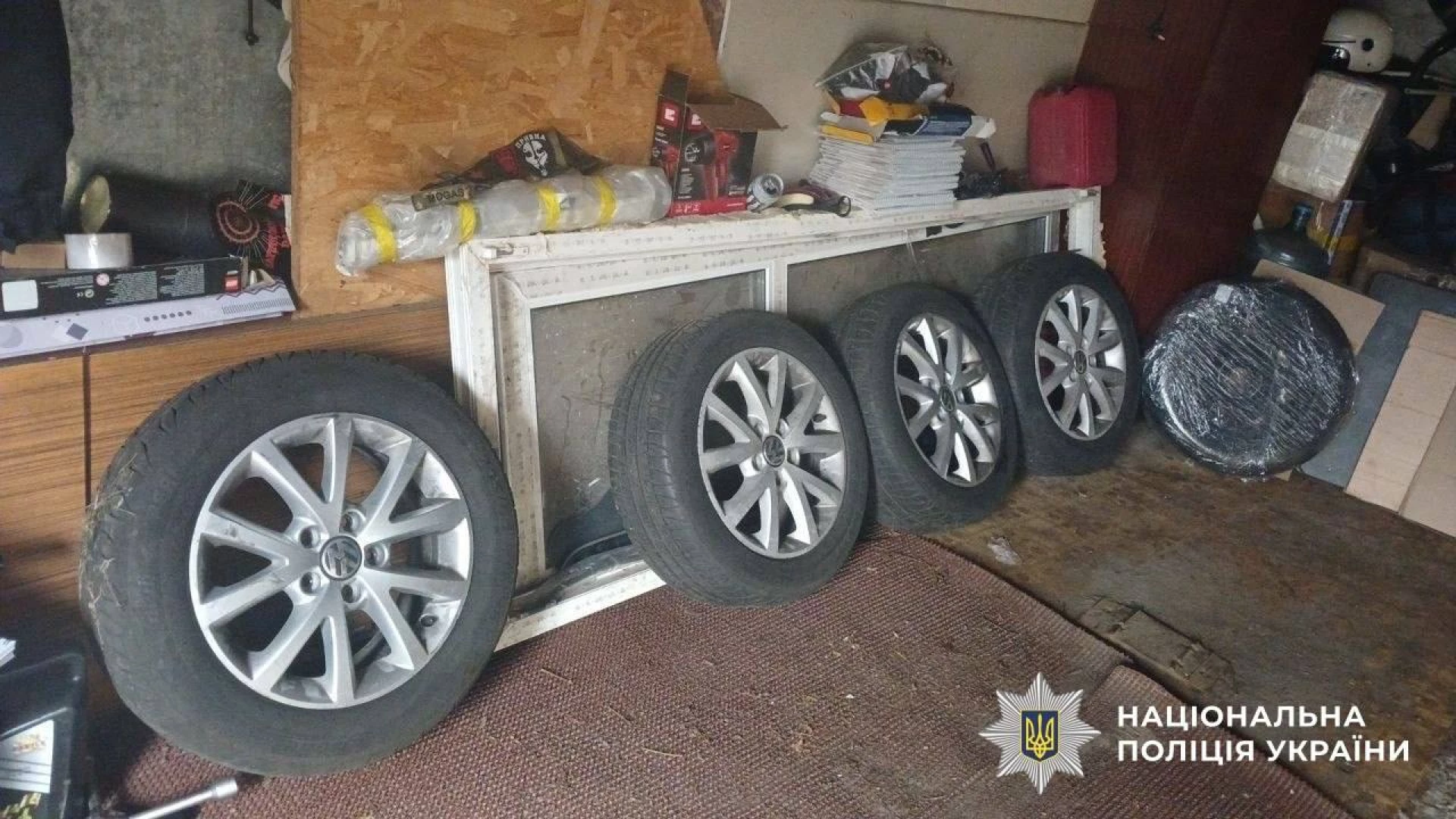 У Києві затримали молодиків, які викрали та розібрали іномарку