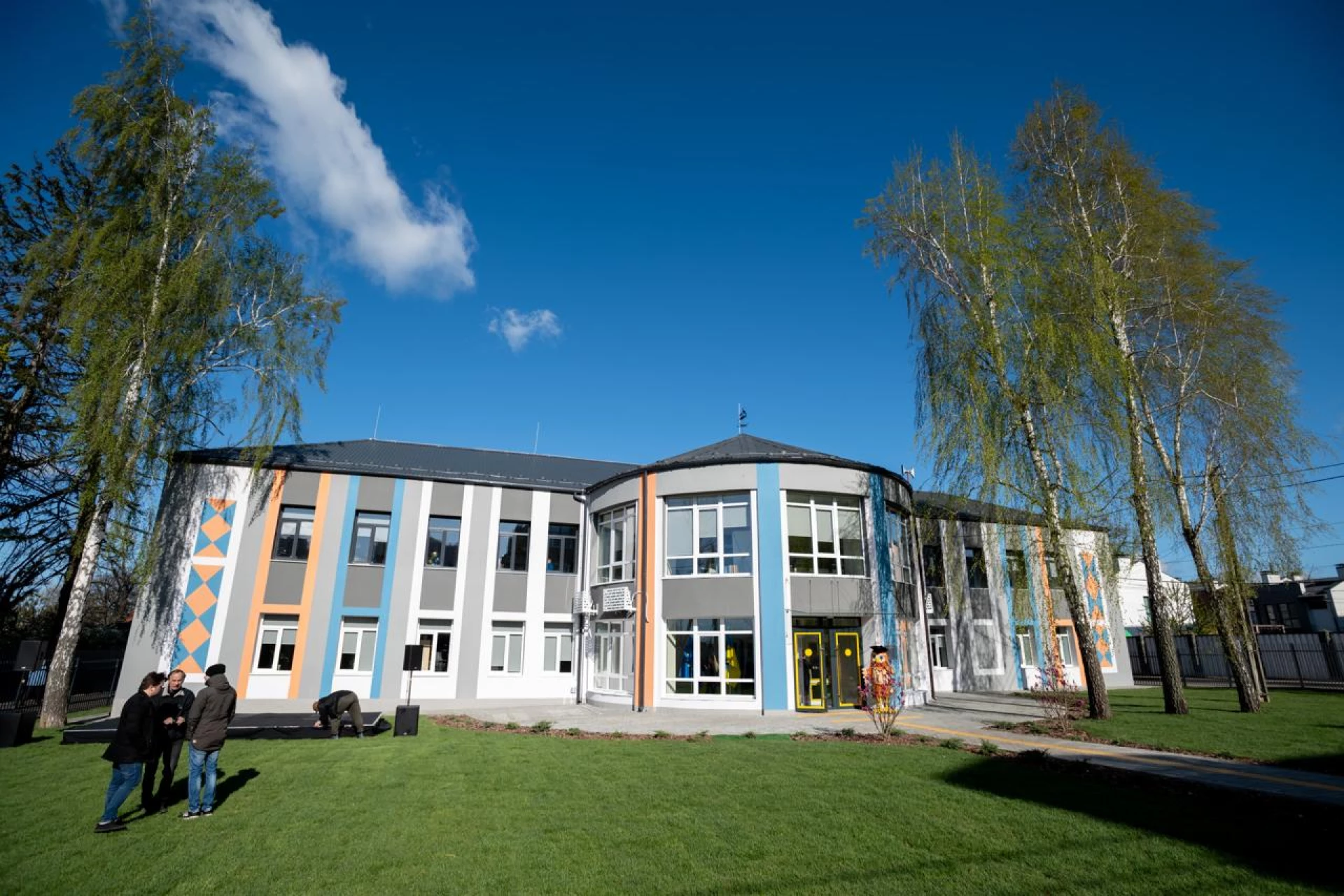 У Гостомелі відновили зруйновану початкову школу