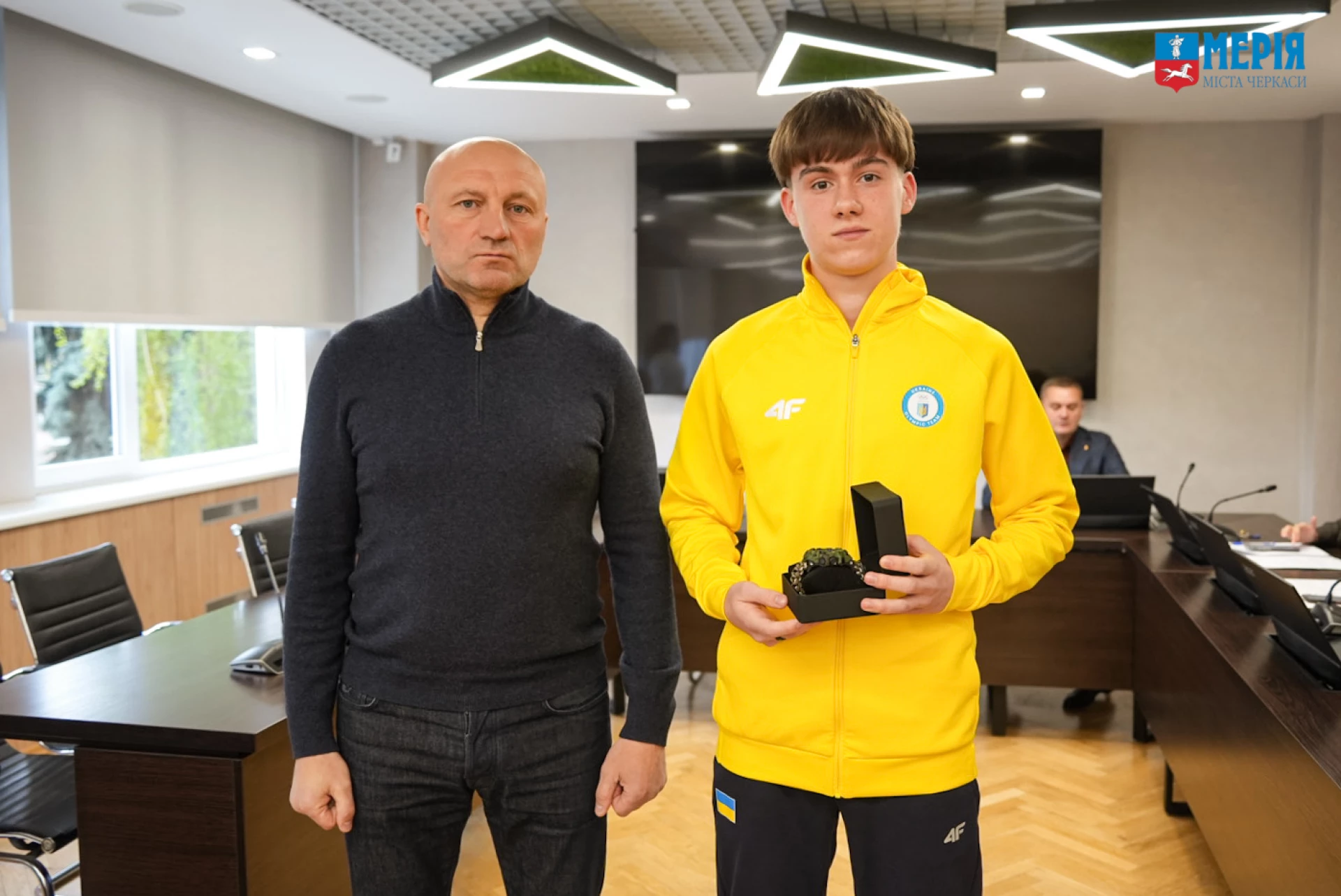 У міській раді вручили нагороди черкасцям