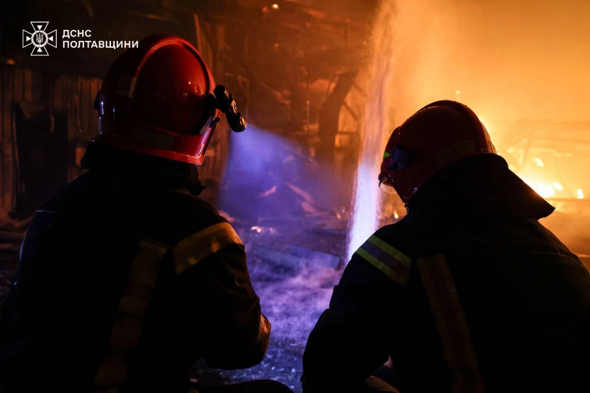РФ вдарила ракетою по загону рятувальників