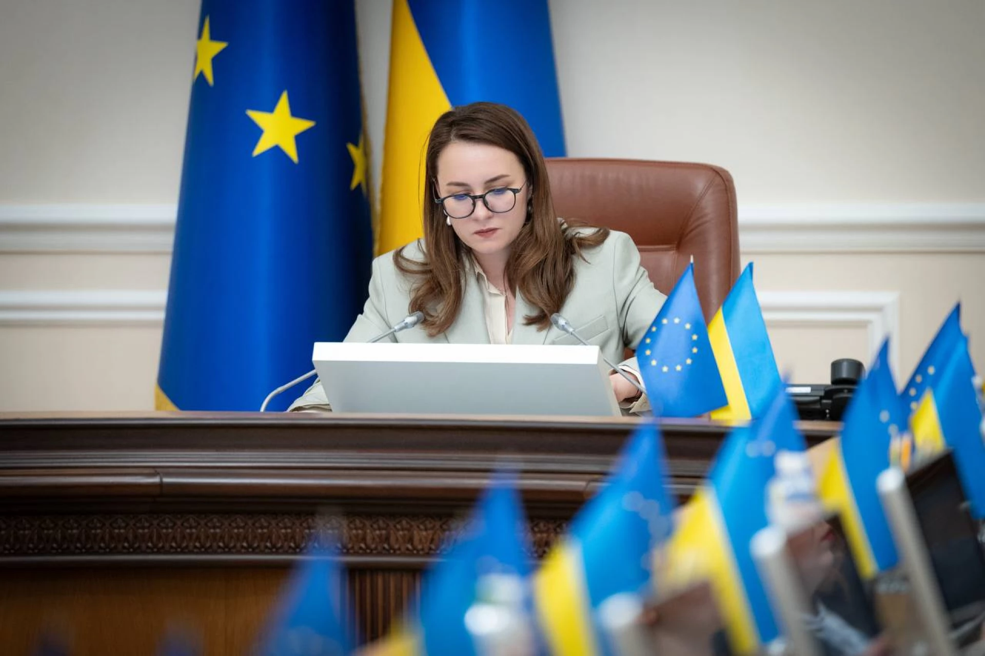 Схвалили проєкт змін до держбюджету на 2026 рік: 1,56 трлн грн додатково на оборону та безпеку