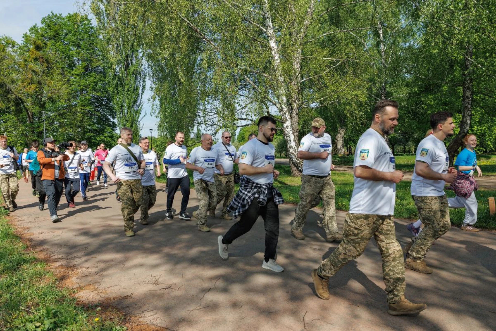 У Києві сотні людей вийшли на забіг «Біжу з Європою»