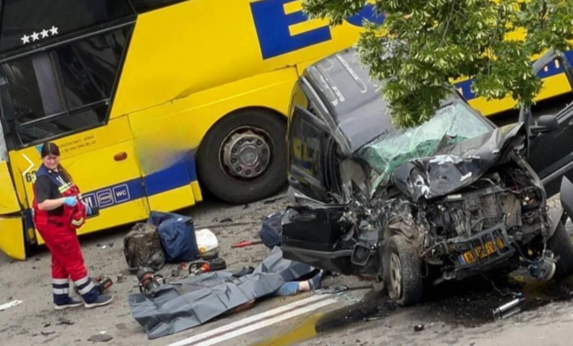 Серйозна ДТП у Борисполі: зіштовхнулись автівка та пасажирський автобус