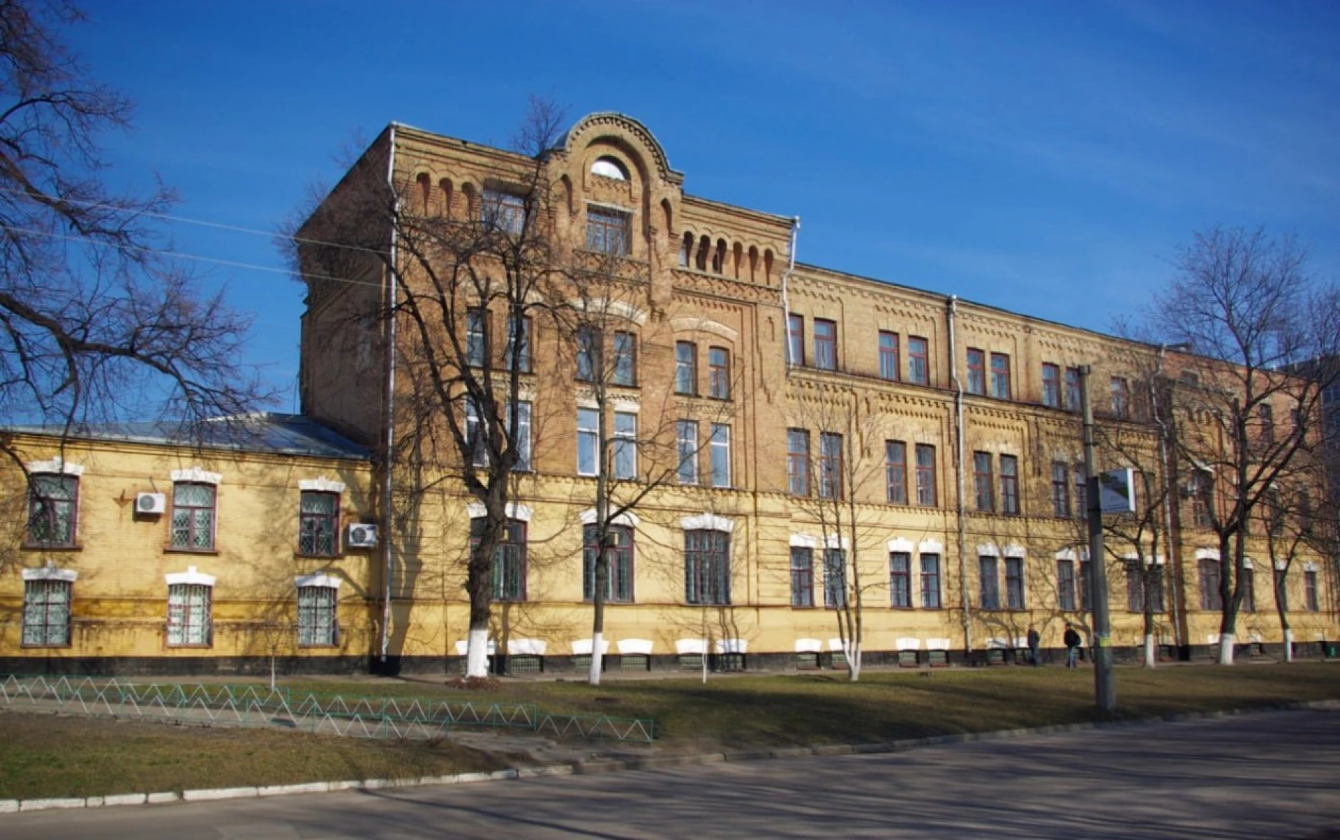 Черкаські коледжі та училища, куди вступають після 9 класу без НМТ