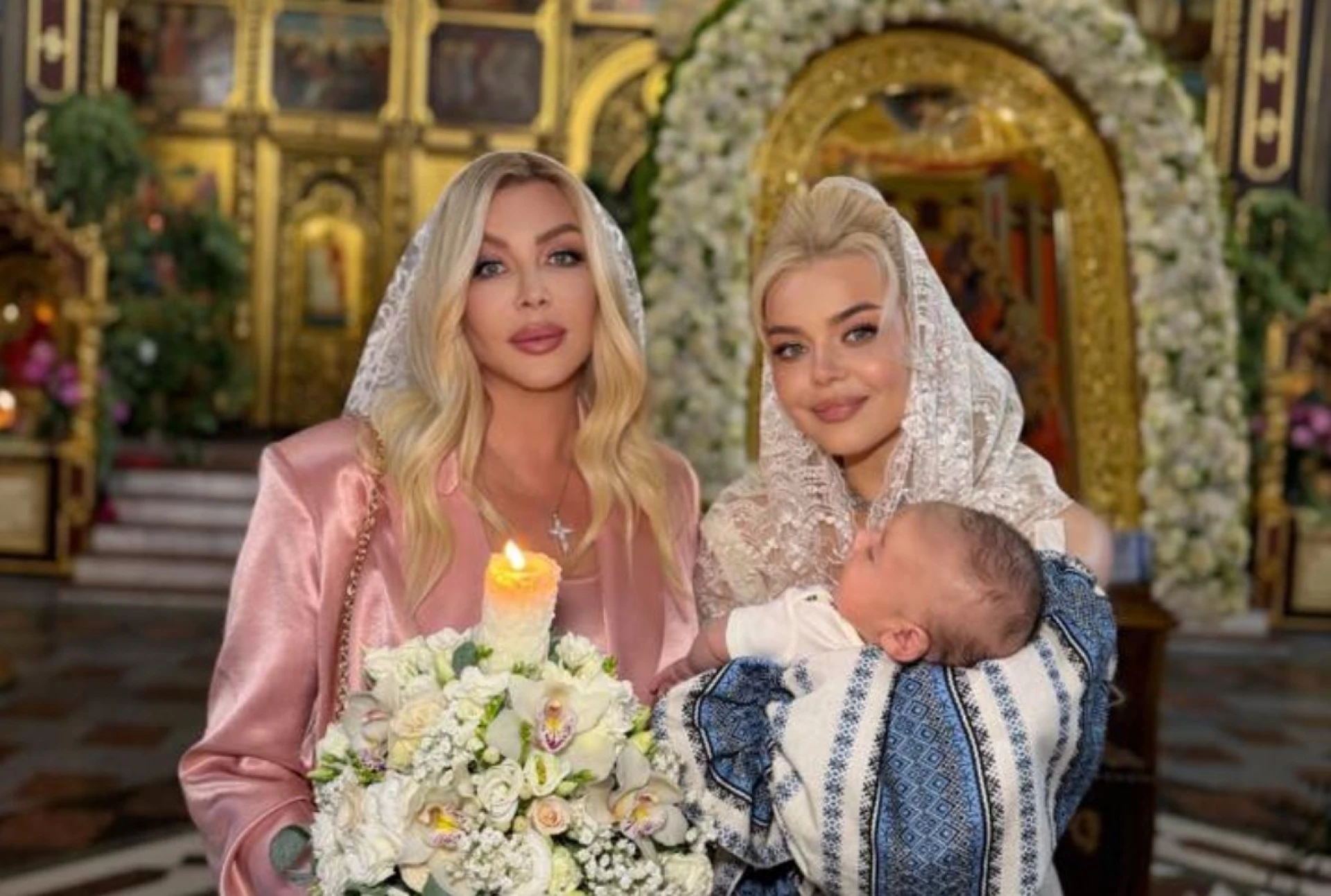 Ірина Білик стала хрещеною мамою для сина Аліни Гросу