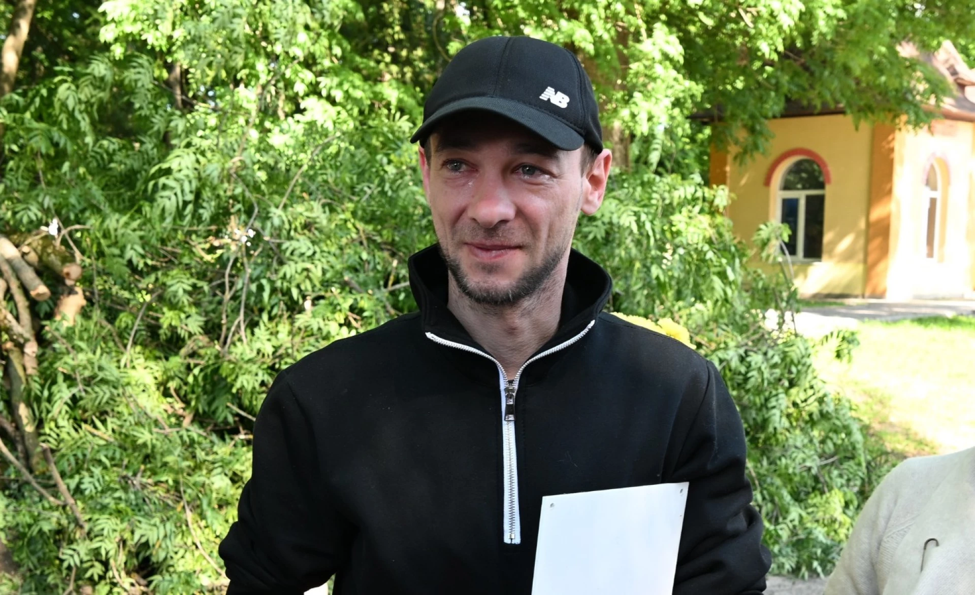 Повернувся з полону: на Черкащині воїн зняв свій портрет із стіни зниклих безвісти. Фото