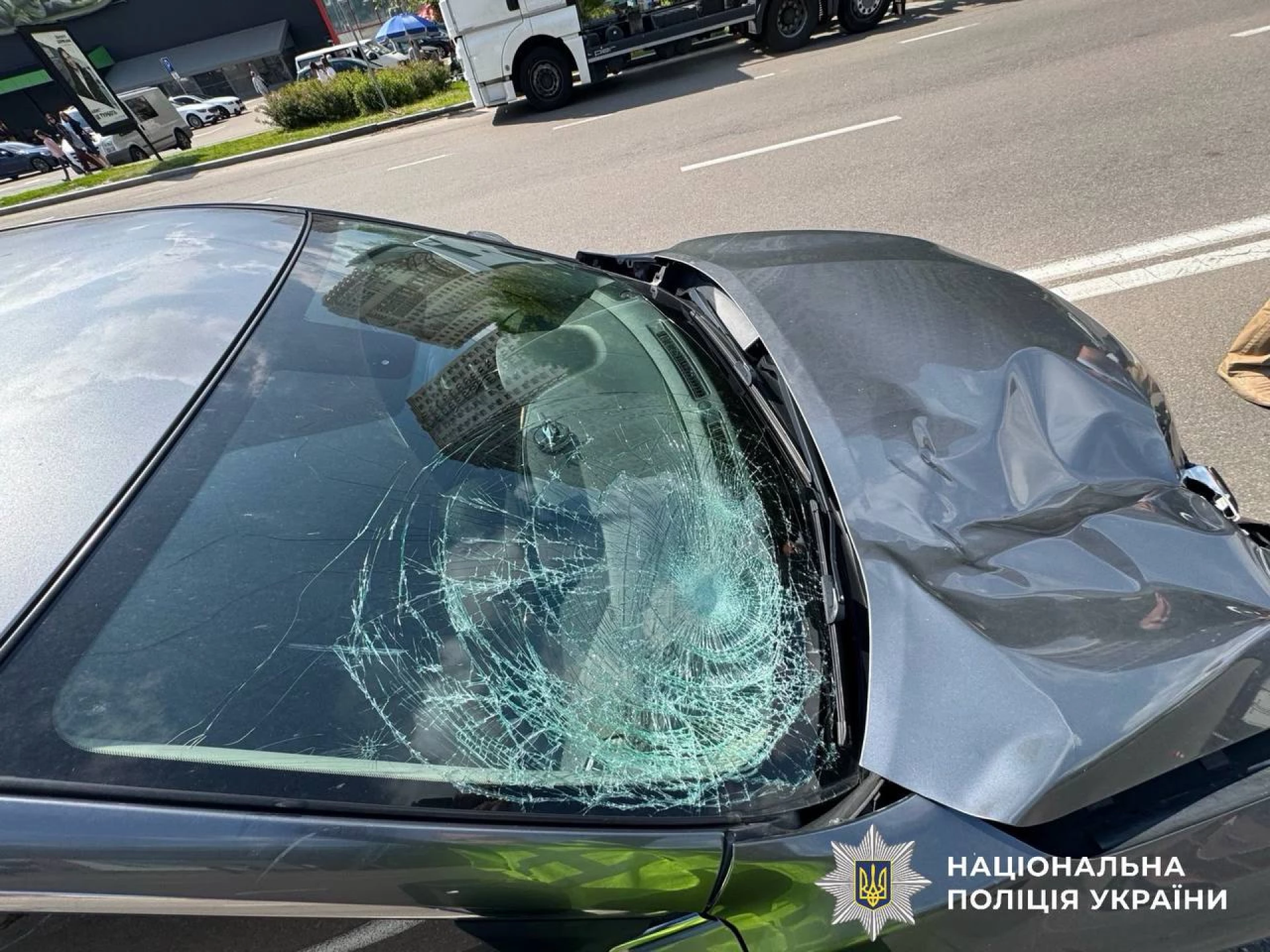 У Броварах автомобіль збив 14-річного хлопця: підлітка госпіталізували