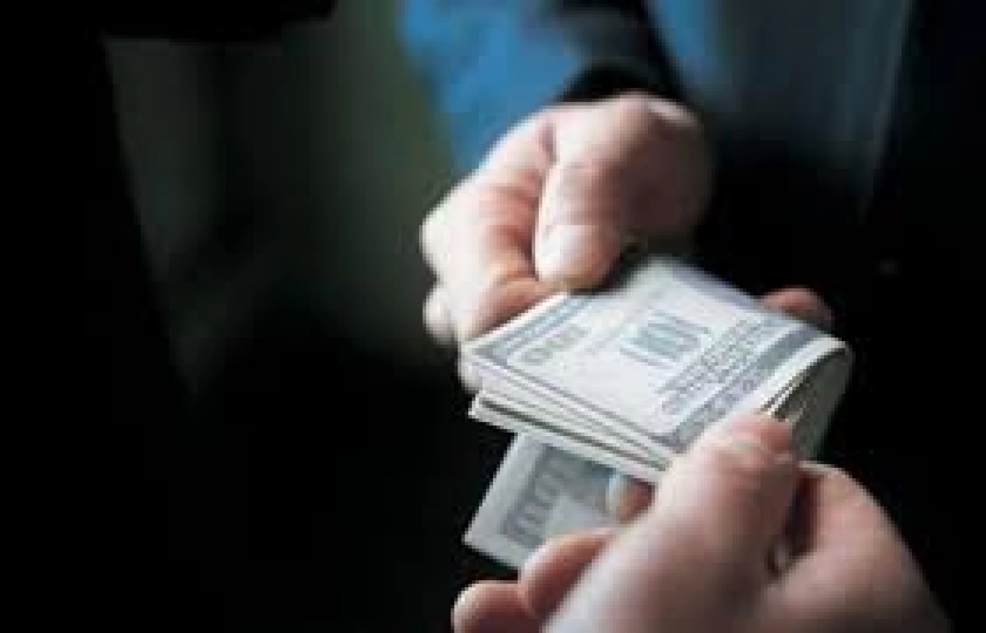 На Київщині голову громади підозрюють у систематичному одержанні хабарів