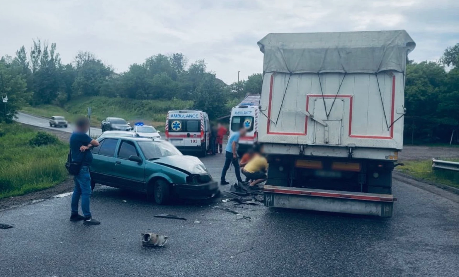 На Черкащині п’яний водій Renault в’їхав у вантажівку