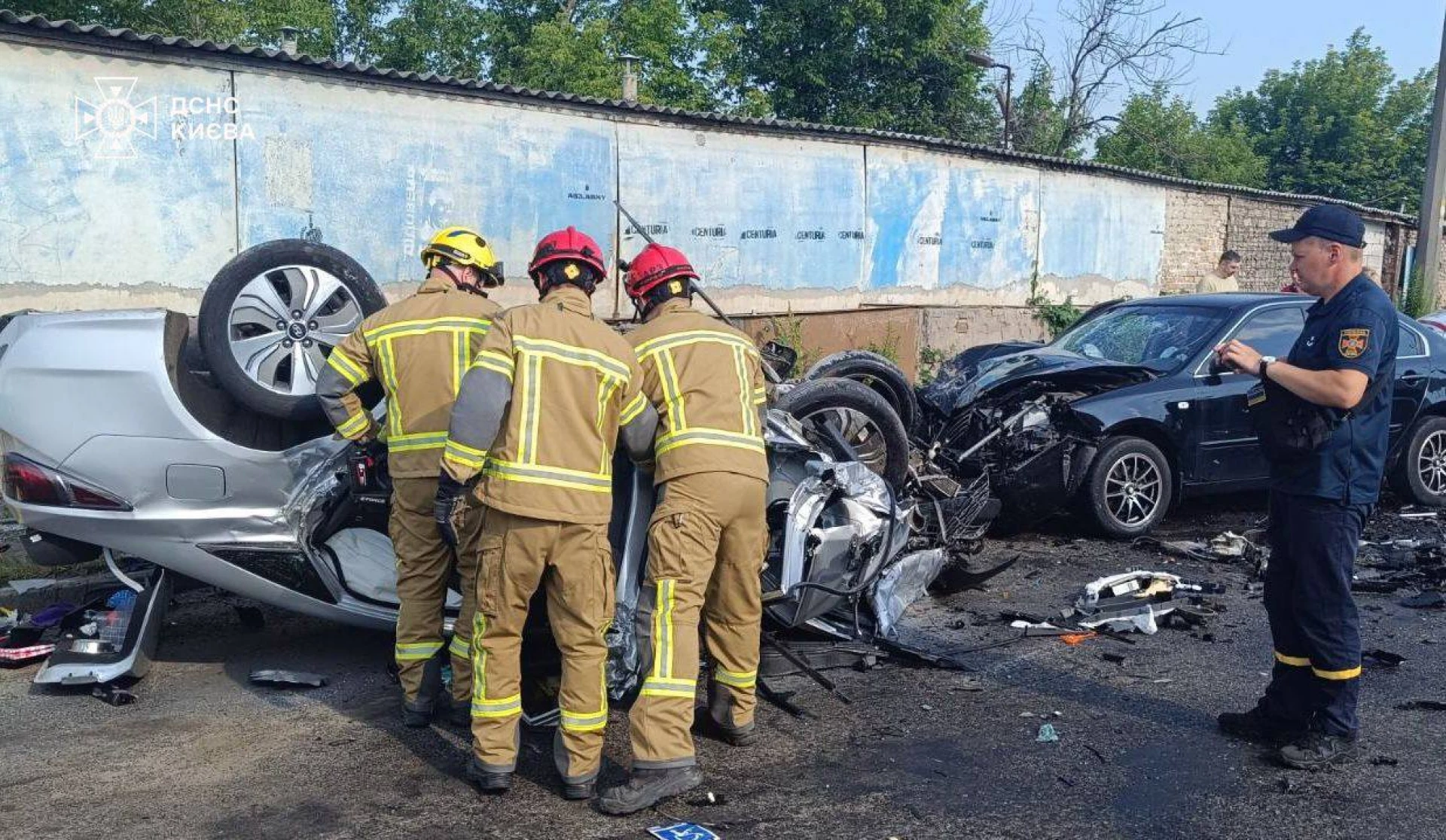 У Подільському районі Києва зіткнулися чотири автомобілі: є загибла та постраждалі