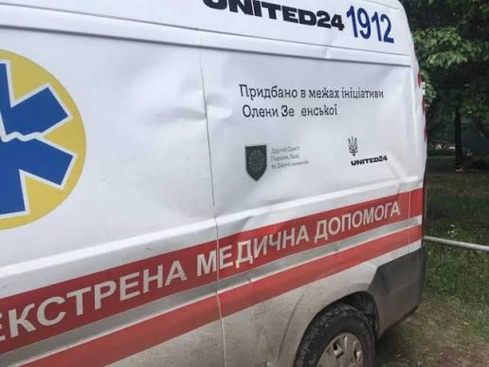 Бригада «екстренки», яка їхала на виклик у Києві, потрапила під російський обстріл