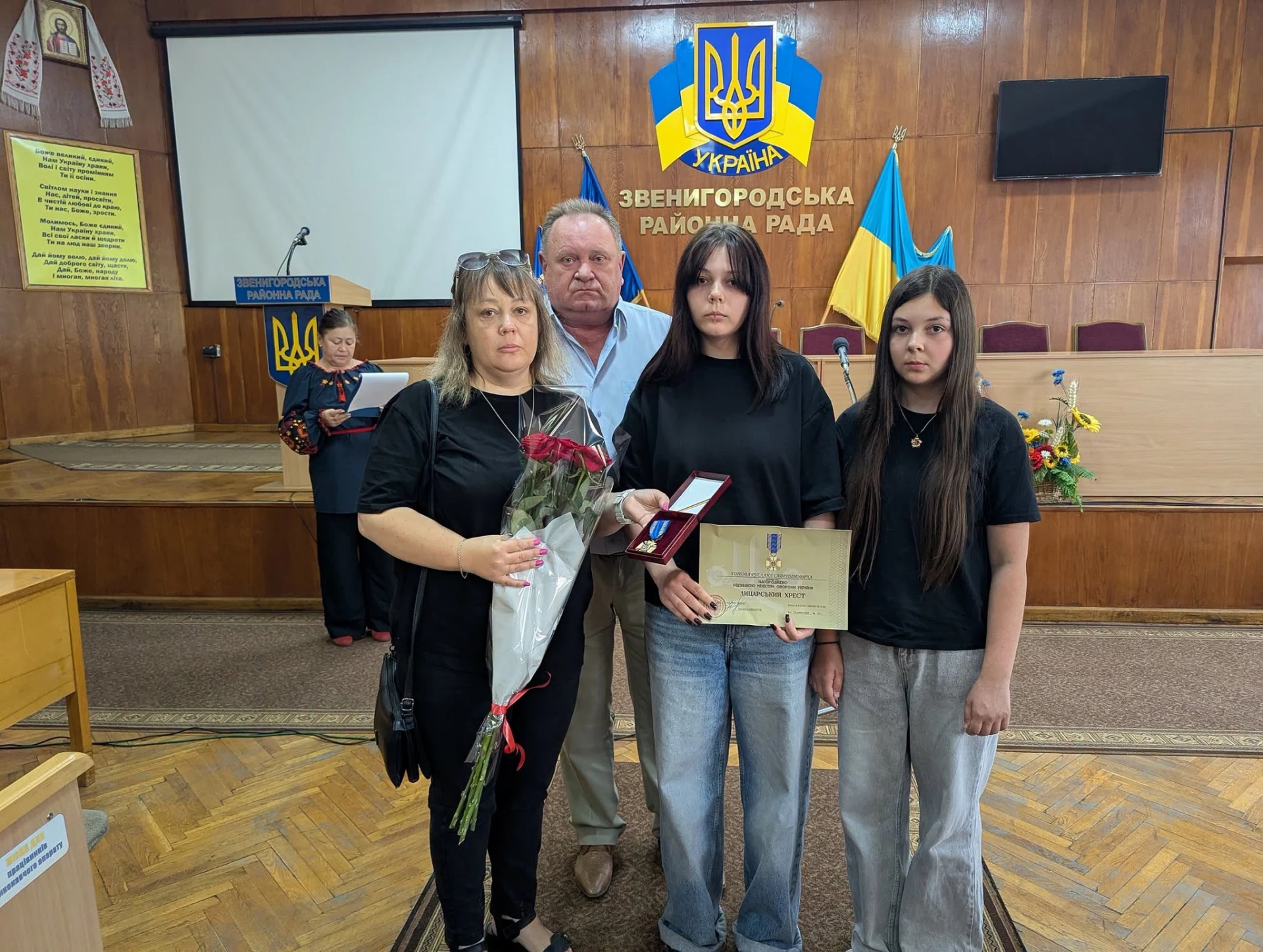 Нагородили загиблих воїнів з Черкащини передали їхнім родинам