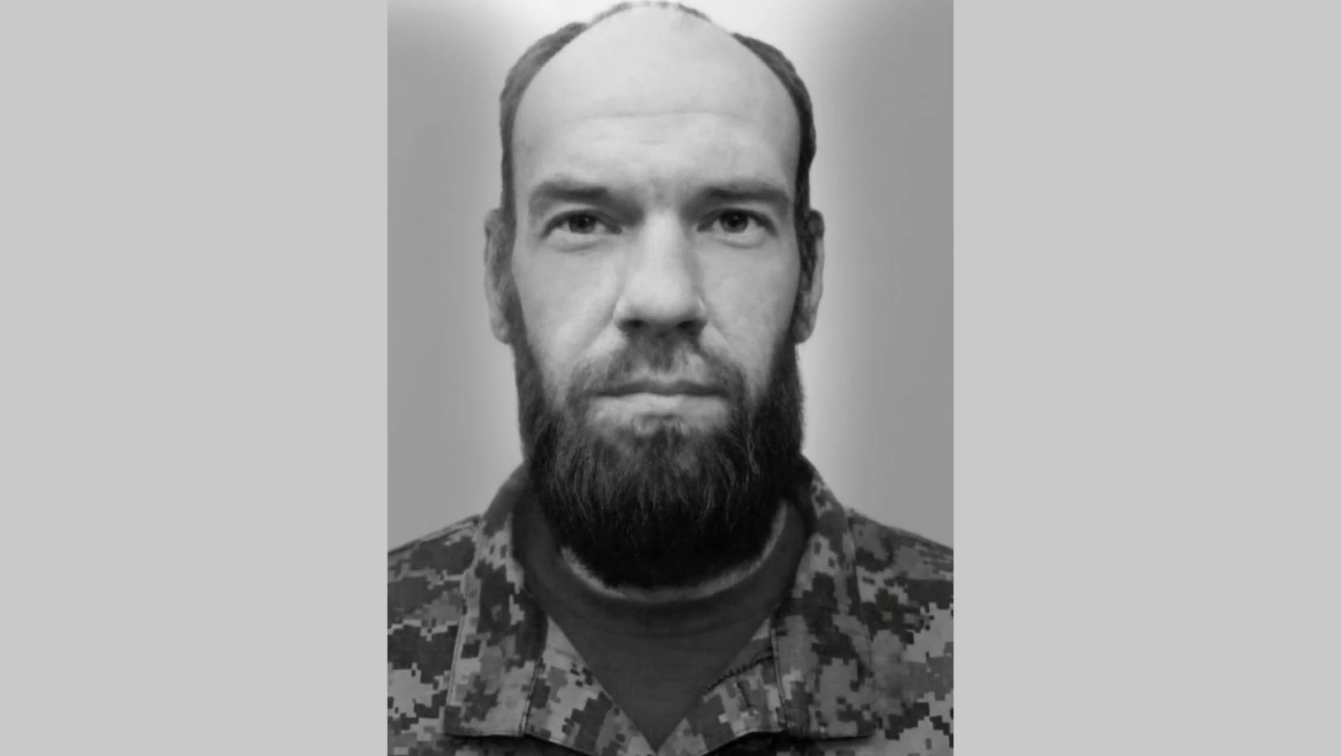 У Білій Церкві прощаються із захисником Денисом Пустовітом
