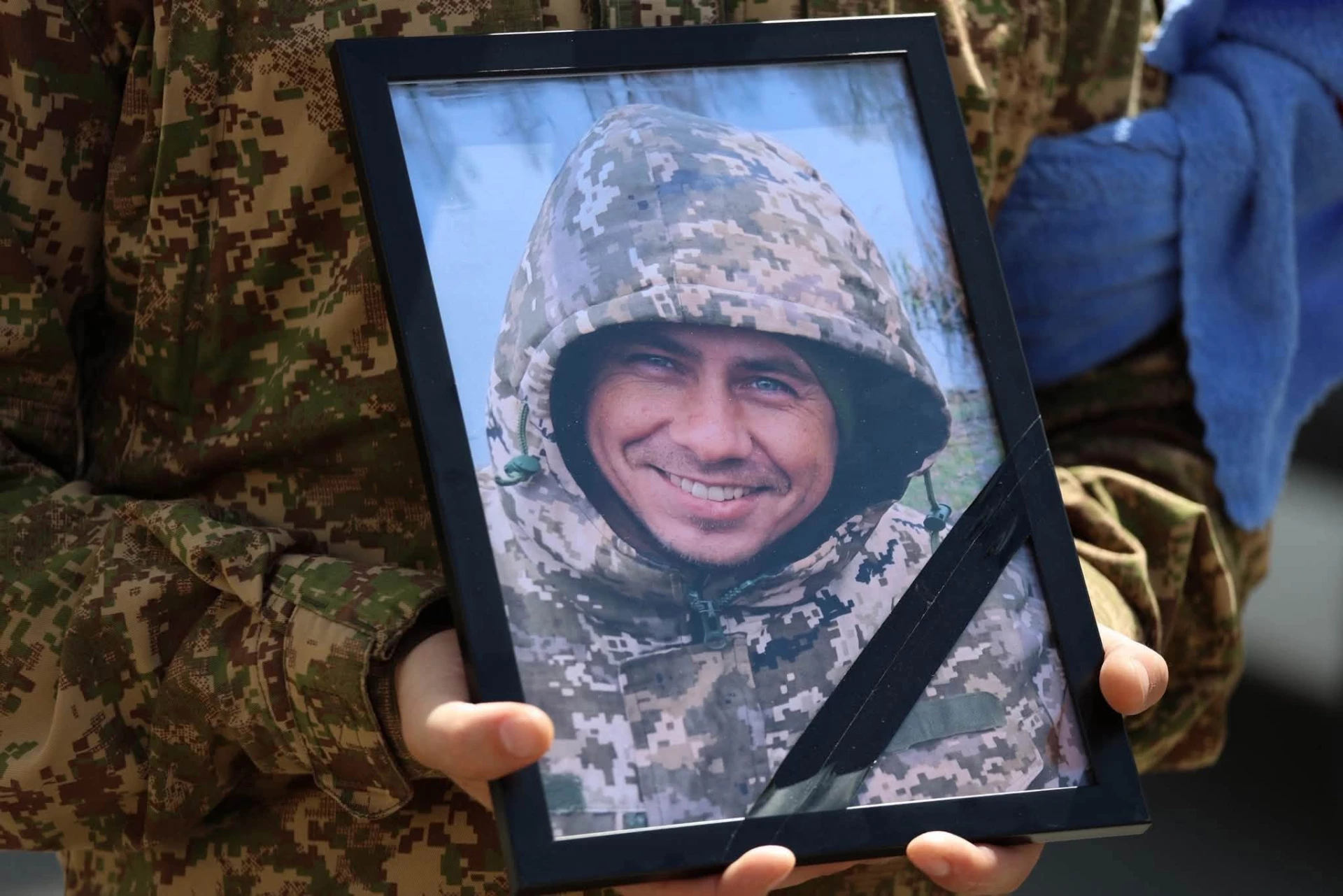На Черкащині попрощалися із військовим Сергієм Береговим. Фото