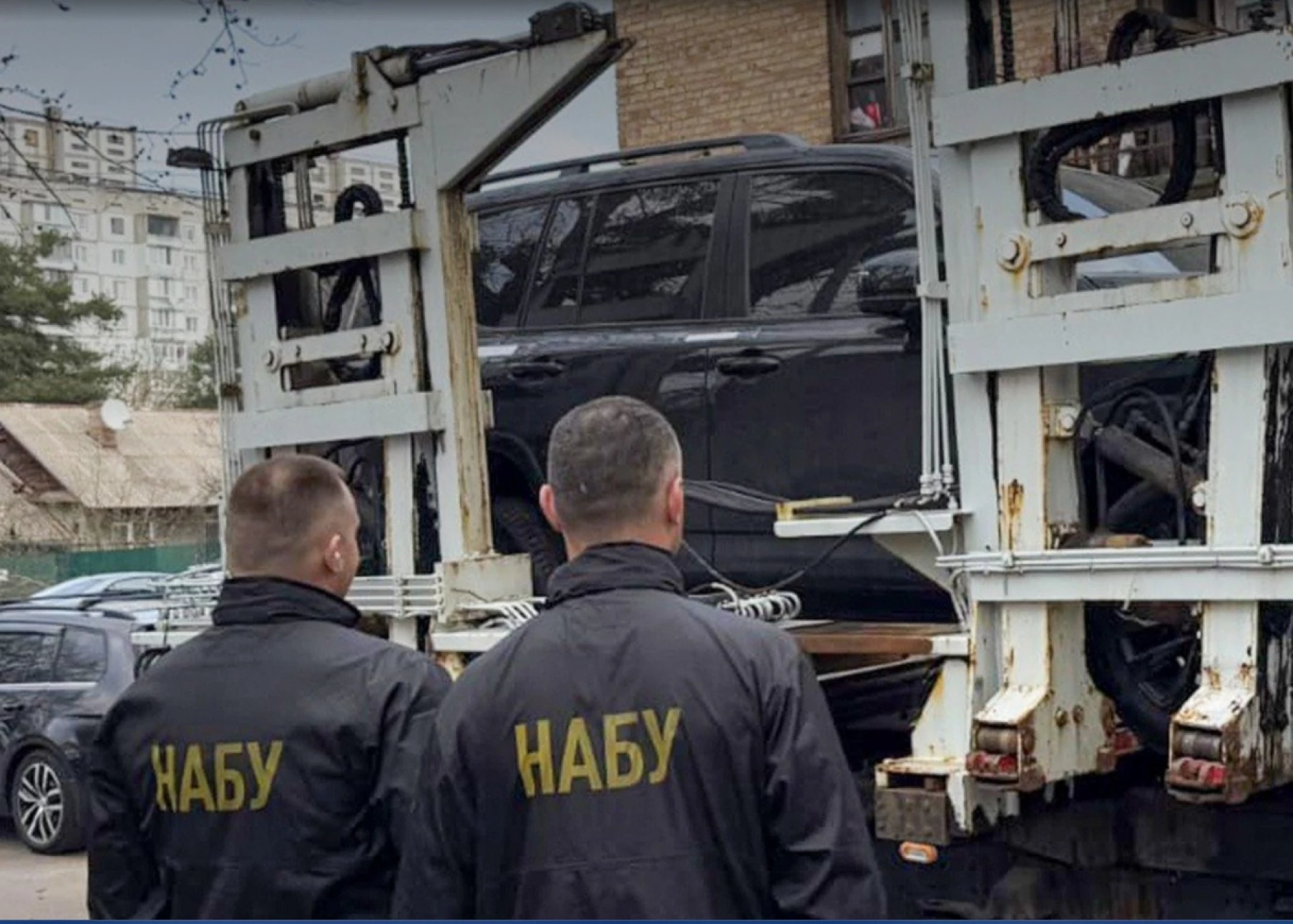 Розкрадання 150 млн грн: викрито посадовців НГУ, які придбали 3 авто, 2-рівневу квартиру у Києві та апартаменти в Буковелі