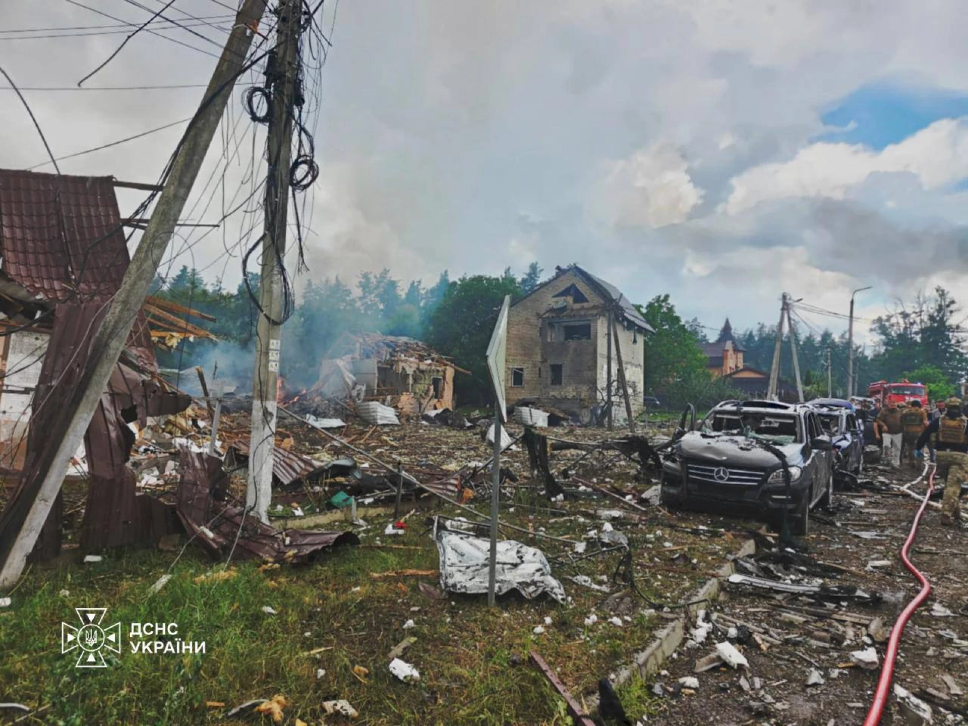 На Київщині ракети прилетіли по приватному спорткомплексу – Ігнат