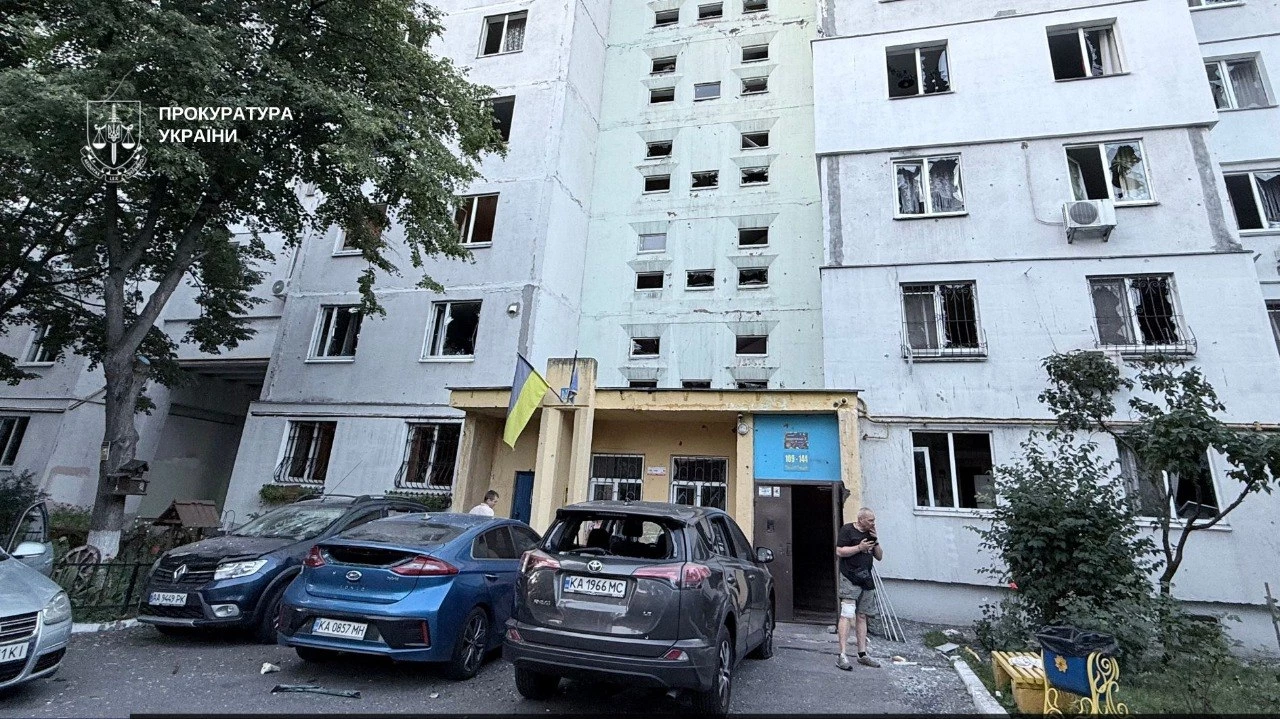 У столиці документують наслідки атаки рф: пошкодження зафіксували в семи районах Києва