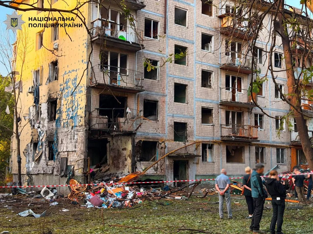 У поліції показали фото наслідків нічної атаки рф на Київ