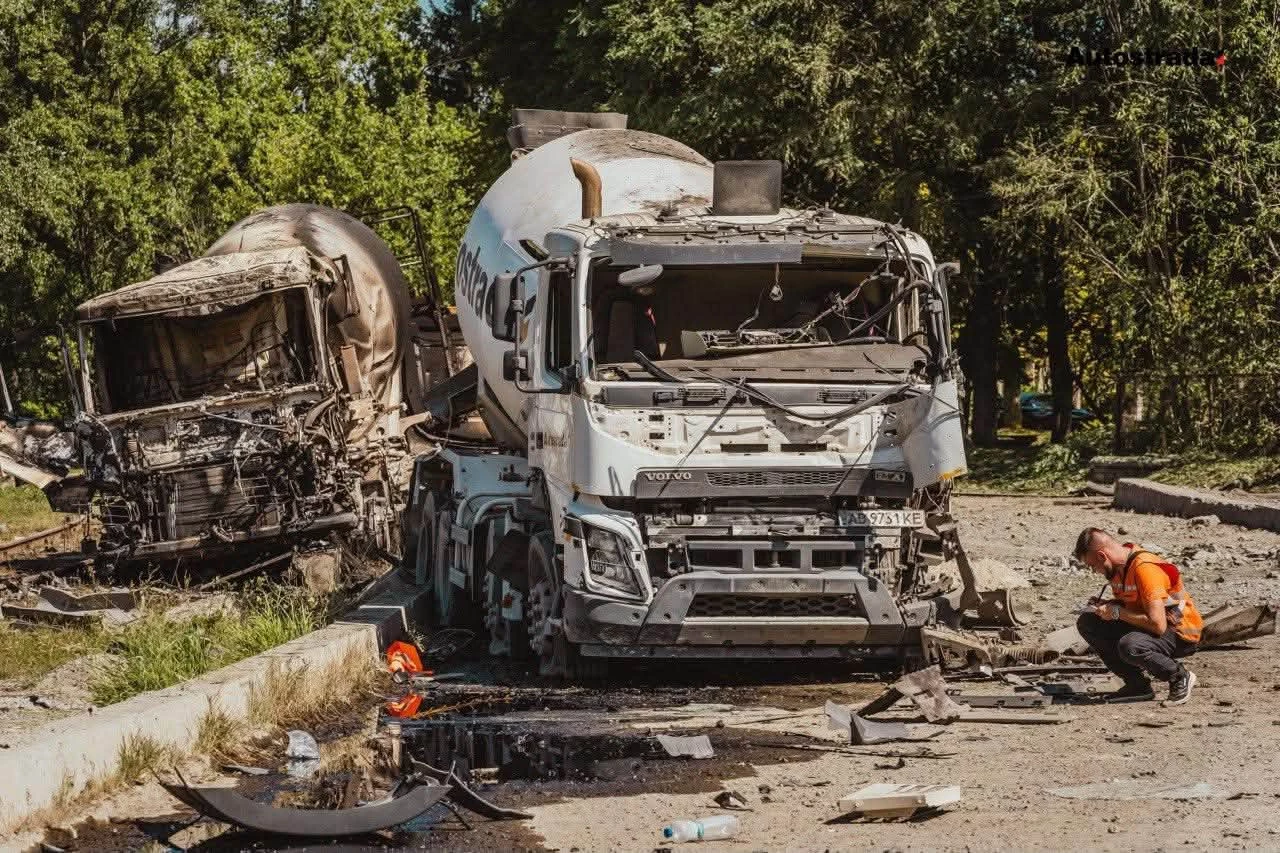 Унаслідок ракетного удару по базі Autostrada в Києві загинули двоє працівників