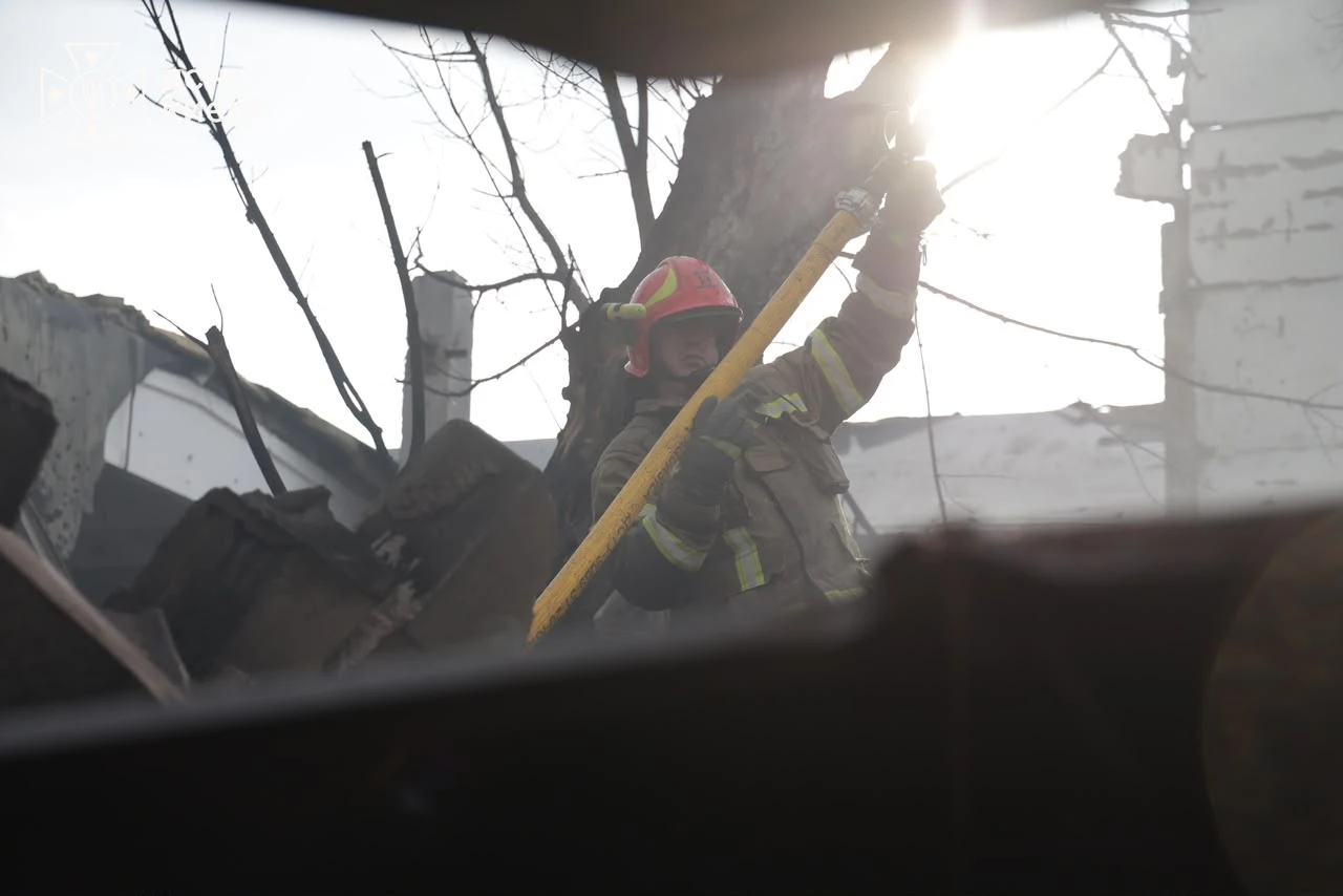 Внаслідок обстрілу рф постраждали 4 людини в Києві