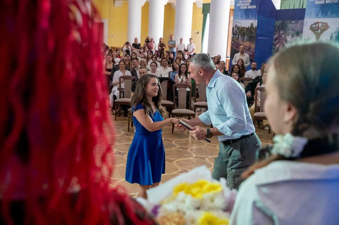 У День молоді Кличко вручив премії талановитим киянам