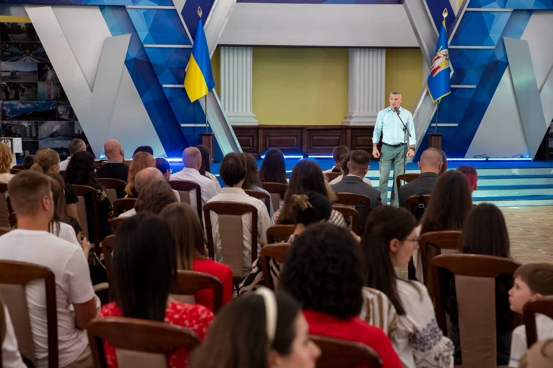 У День молоді Кличко вручив премії талановитим киянам
