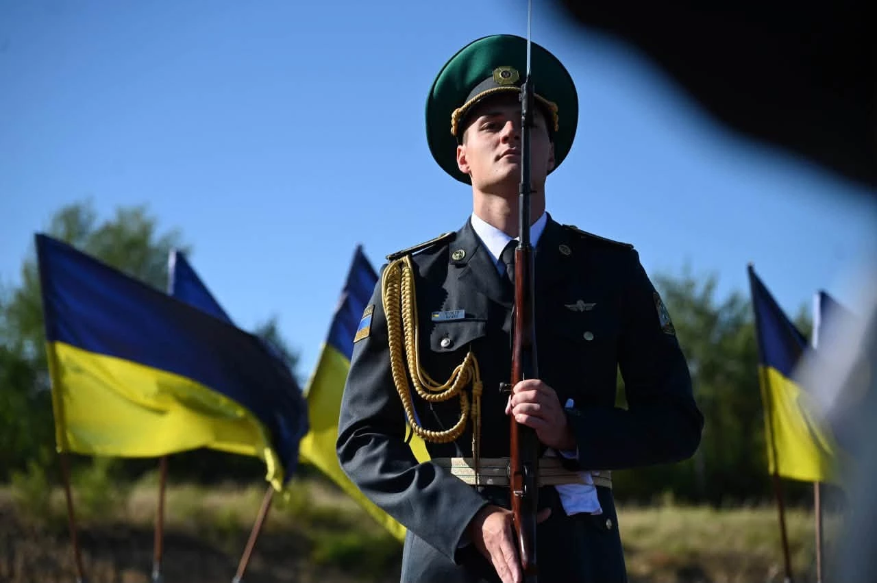 Прах Євгена Коновальця привезли до Києва
