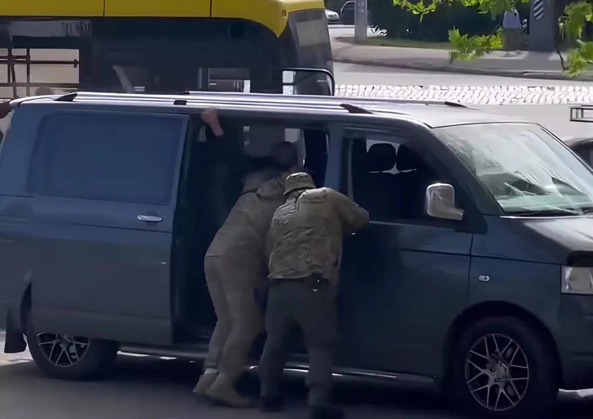 На Черкащині працівники ТЦК вивезли чоловіка з відстрочкою за 140 км від дому – одягнули кайданки
