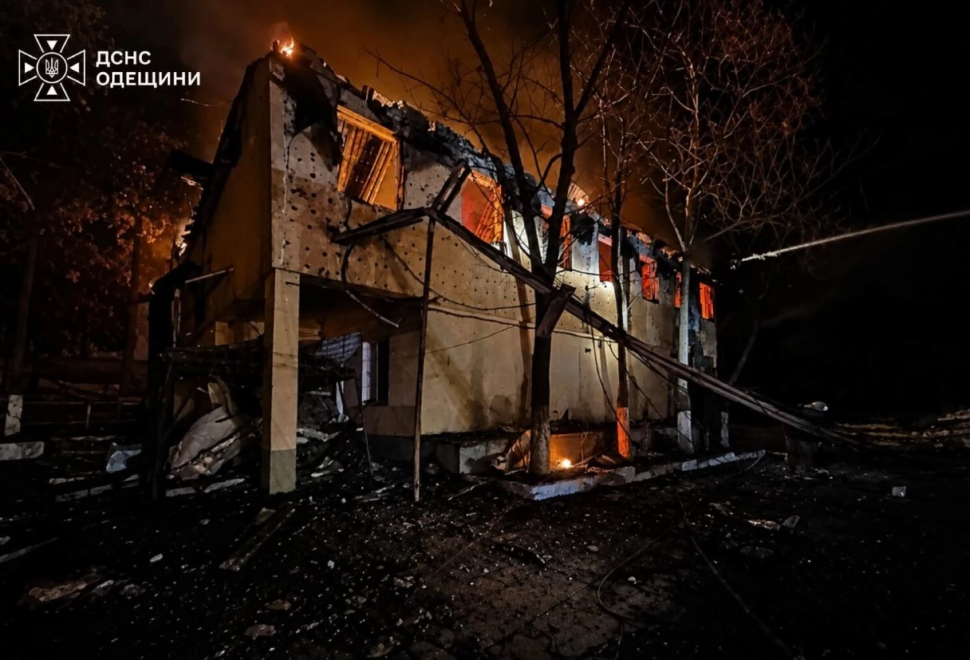 Будівлю взуттєвої фабрики зруйнували дрони в Одеській області