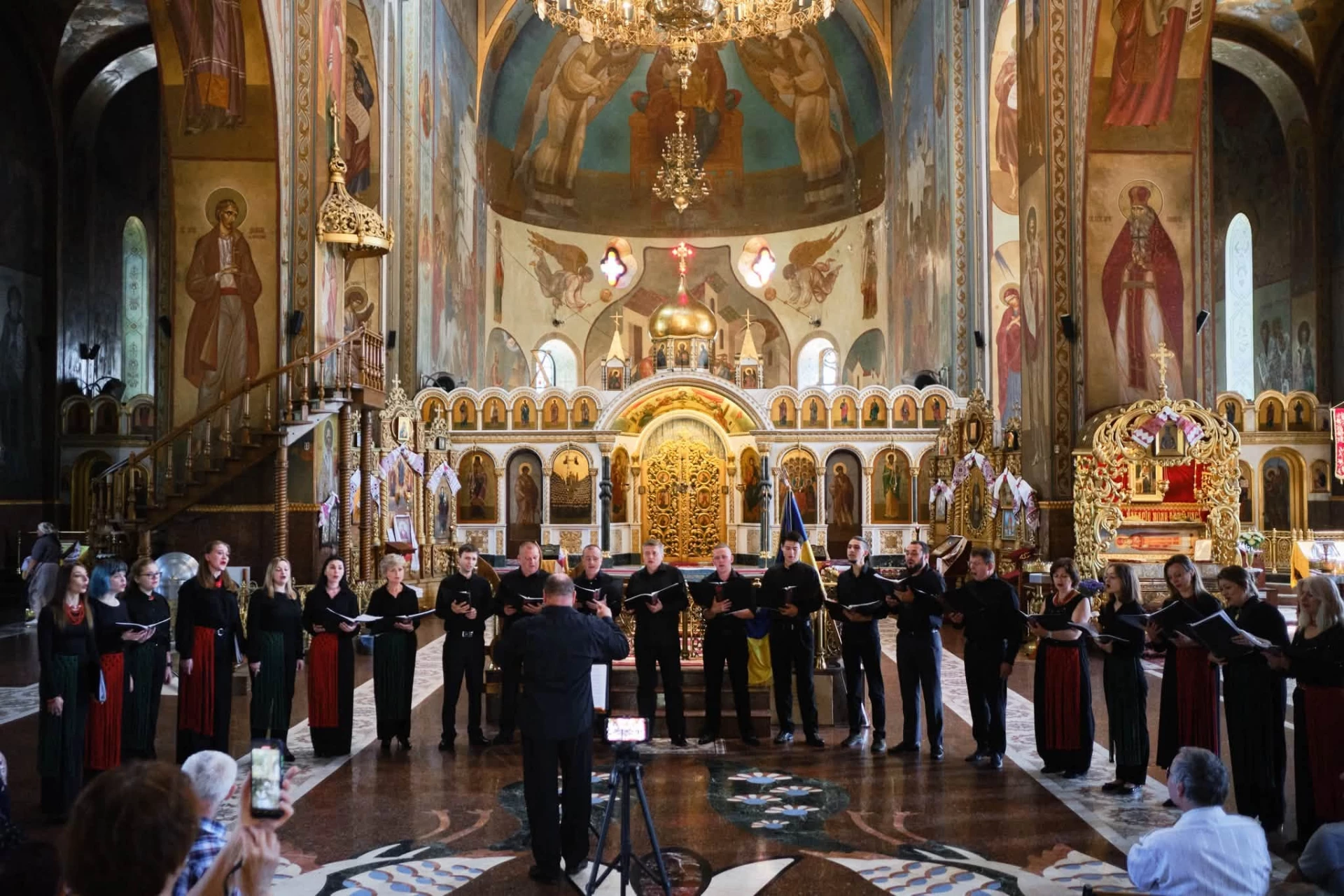 У головному соборі Черкас відбувся концерт хору «Мальва». Фото