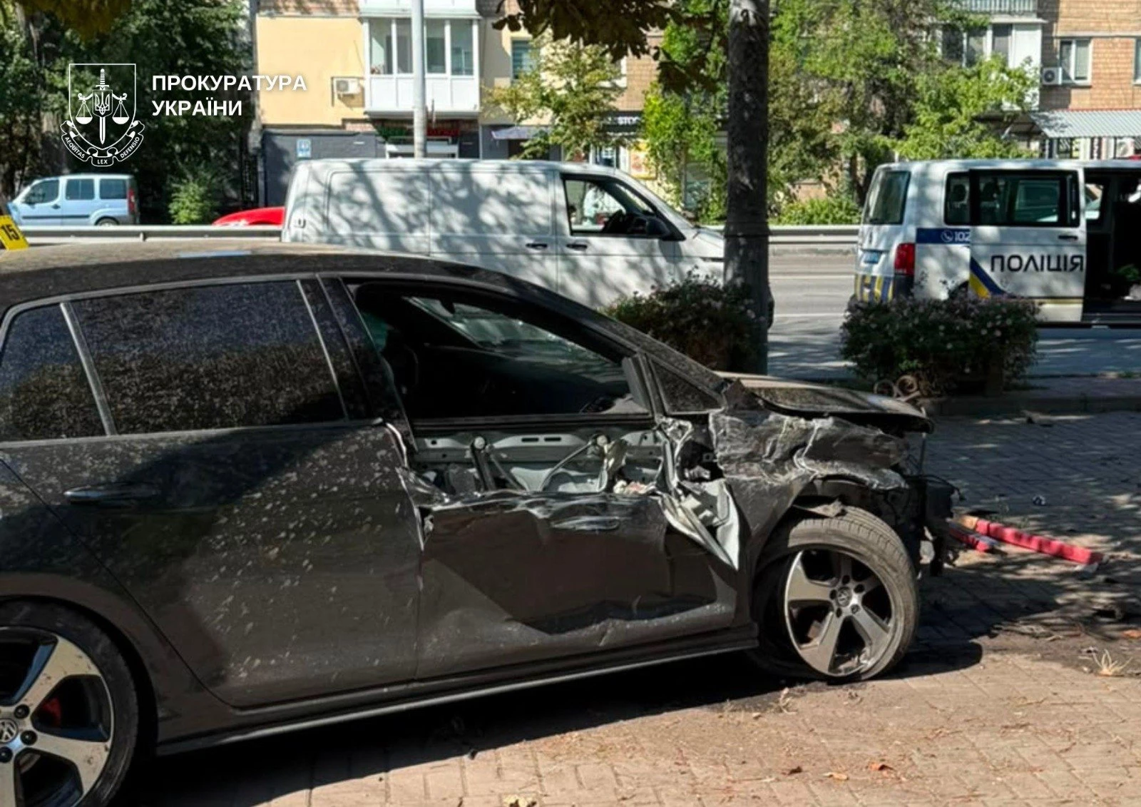 Водієві, який влетів у зупинку в Києві, повідомили про підозру