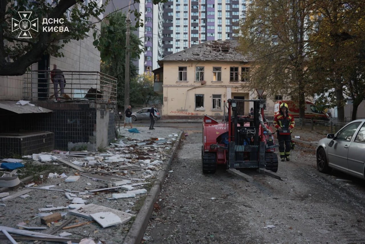 Зеленський про обстріл: росіяни довго готувалися і комбінували балістику різних типів