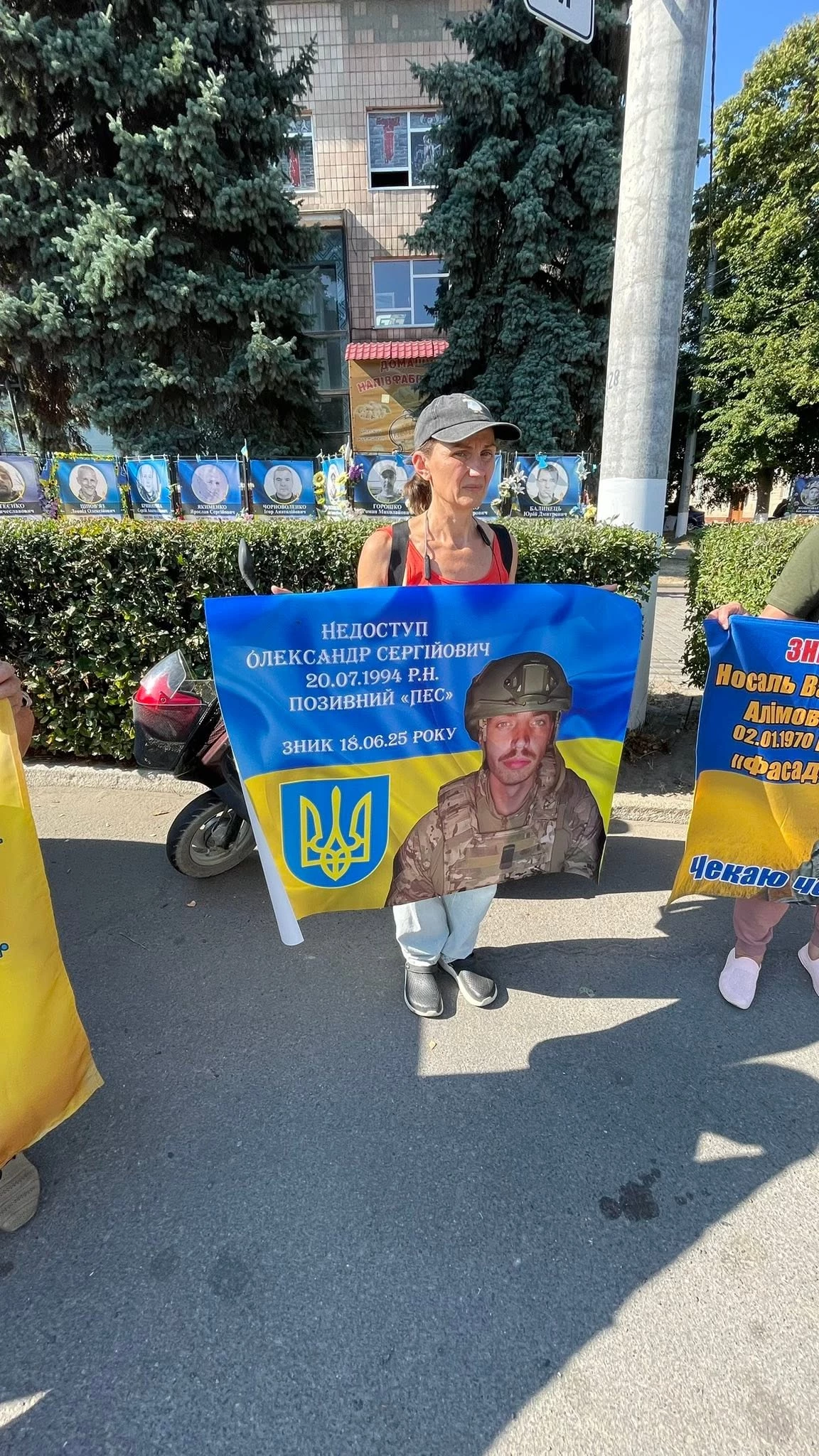 «Не мовчи. Полон вбиває» — на Черкащині молилися за полонених і безвісти зниклих воїнів. Фото