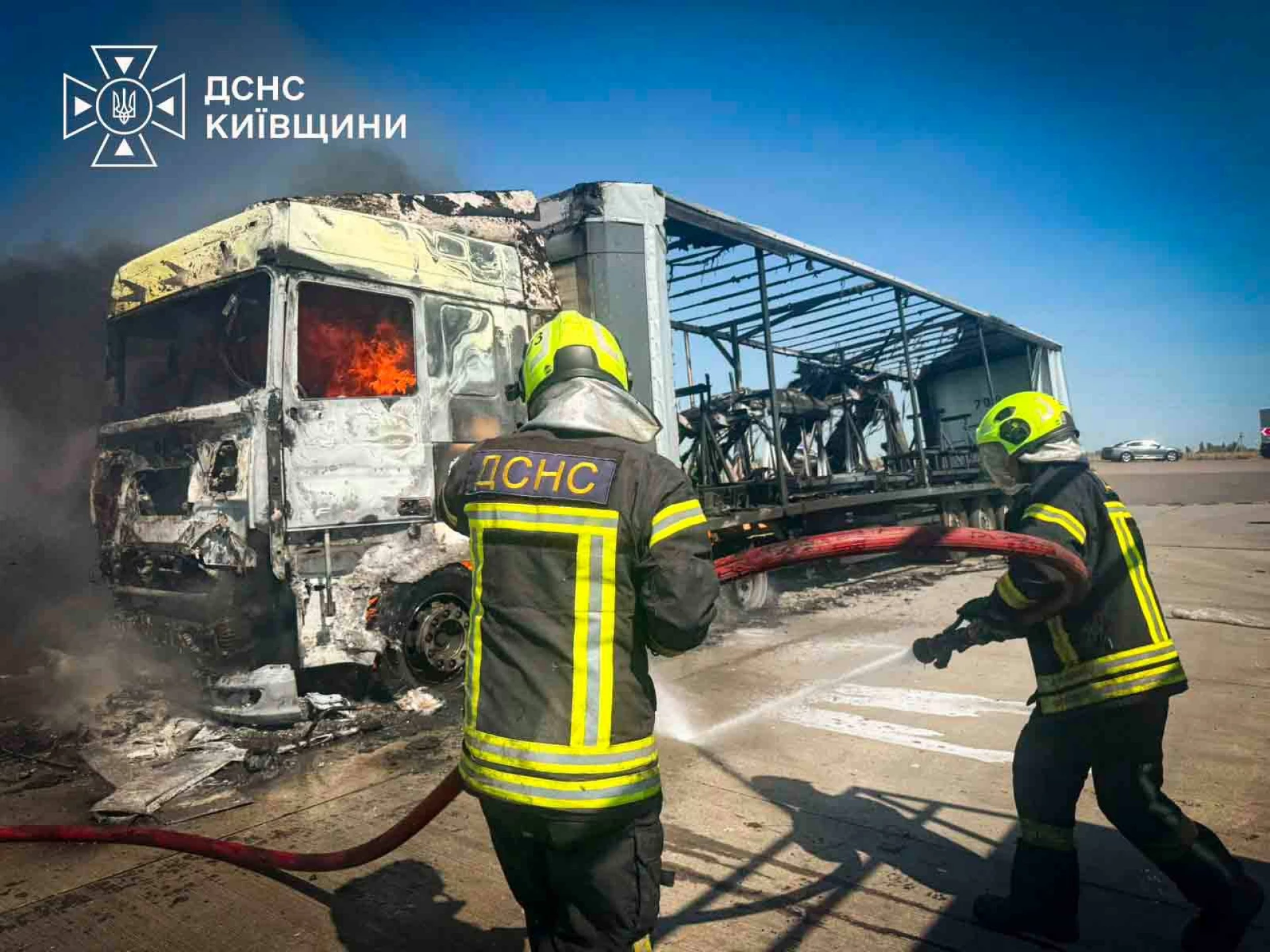 У ДСНС показали фото наслідків удару по Бориспільському району