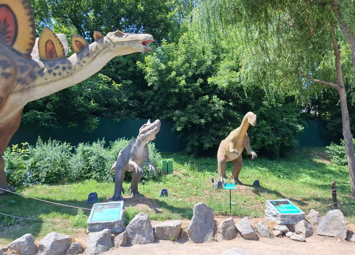 Парк динозаврів Dino Sofia в Умані: подорож у мезозойську еру. Фоторепортаж