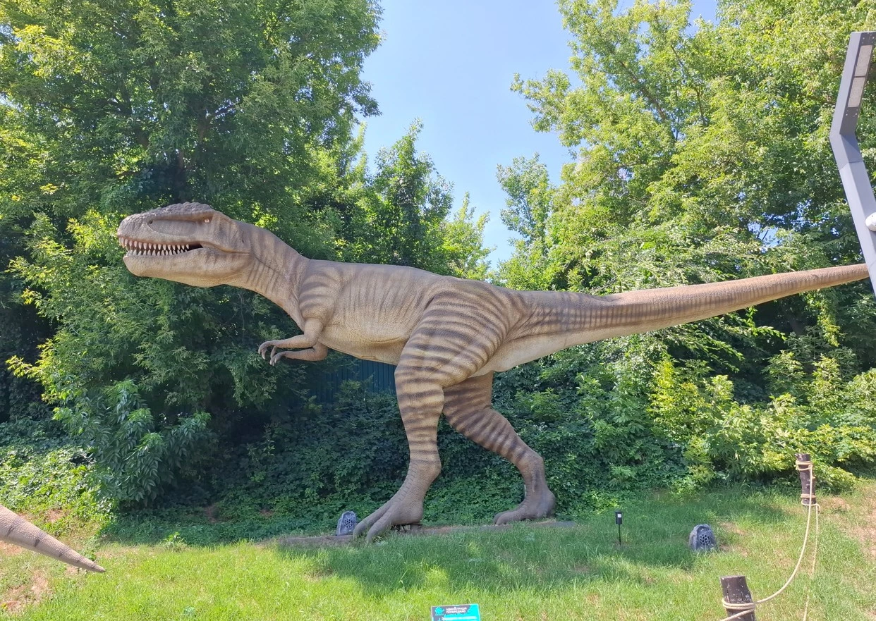 Парк динозаврів Dino Sofia в Умані: подорож у мезозойську еру. Фоторепортаж