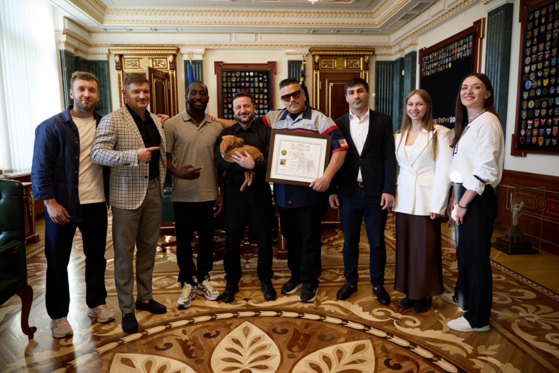 Пояс WBC та цуценя Фрея: Зеленський провів зустріч із боксером Теренсом Кроуфордом