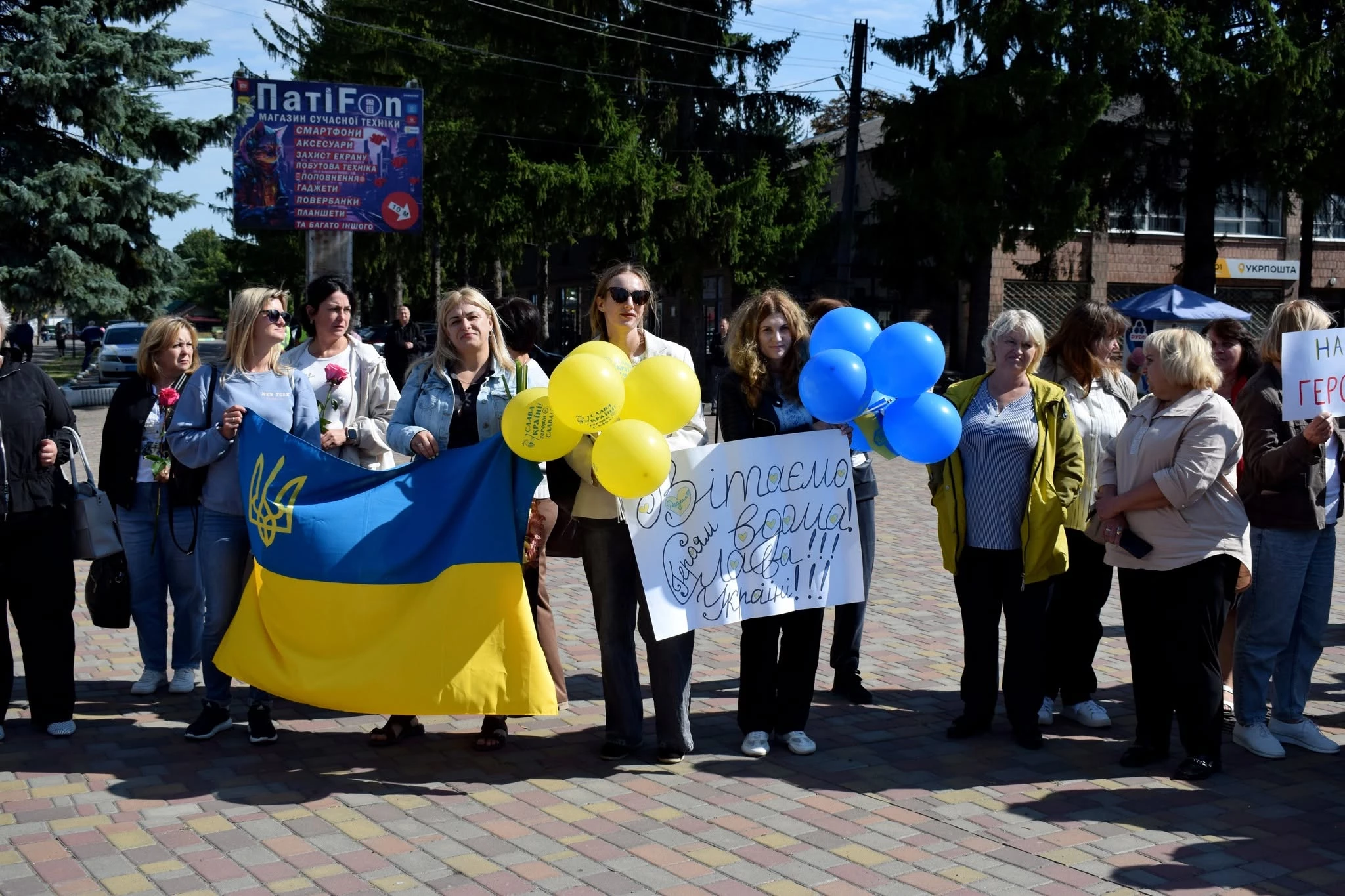 Матроса Андрія Мурзака, який повернувся з полону, зустріли на Черкащині