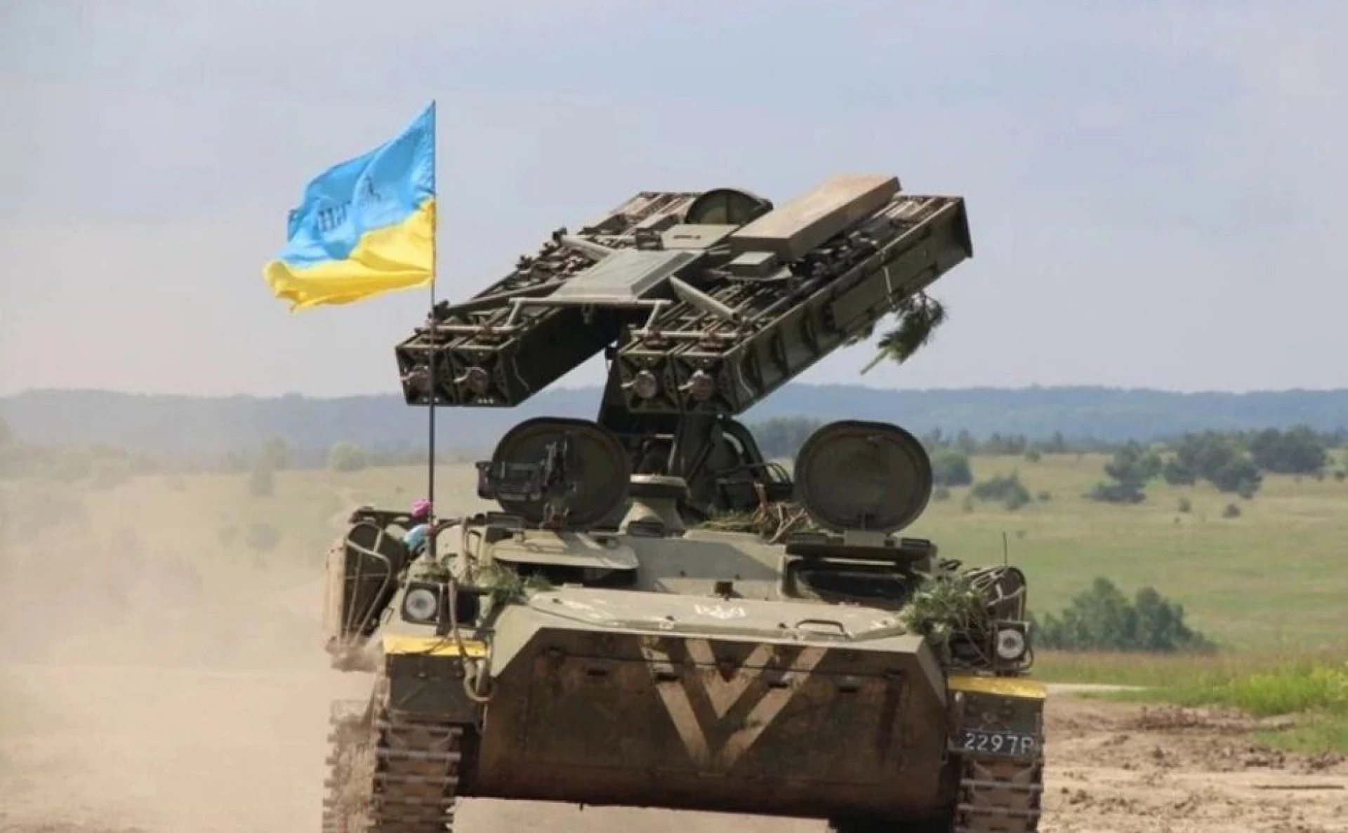 Вибухи у Києві: рф атакує реактивними дронами
