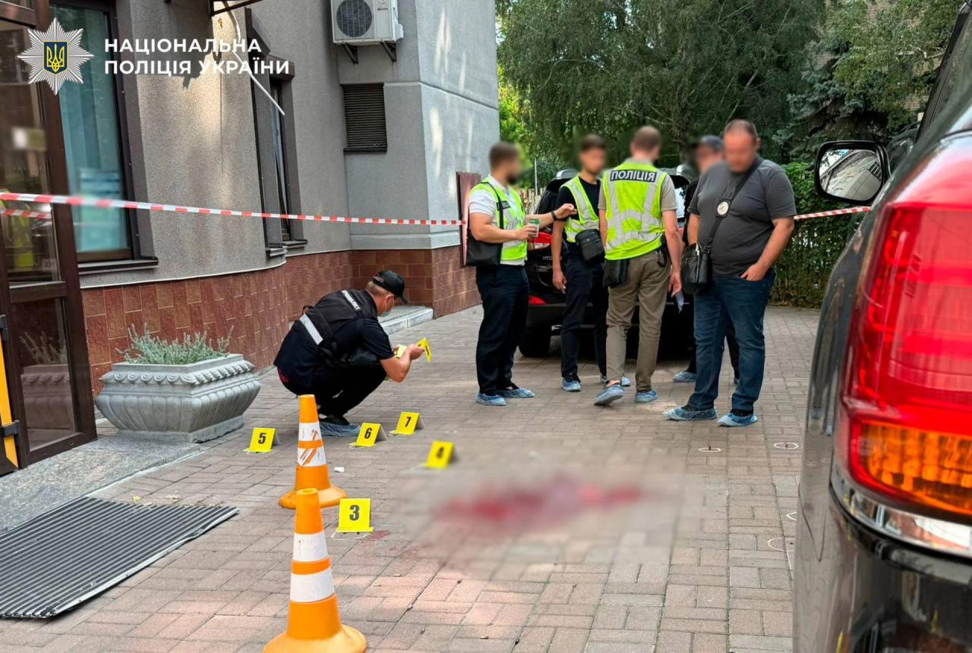 Стрілянина в Києві: поліція шукає озброєного злочинця
