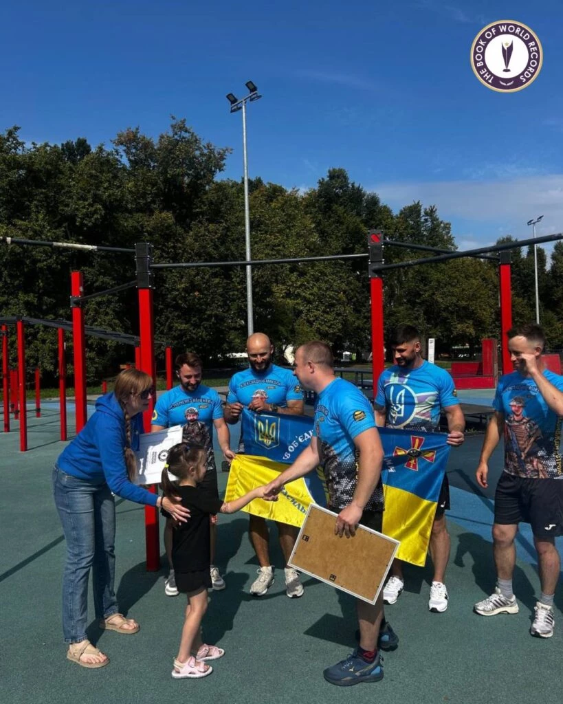 У Києві військові встановили рекорд України: 2025 підтягувань за дві години