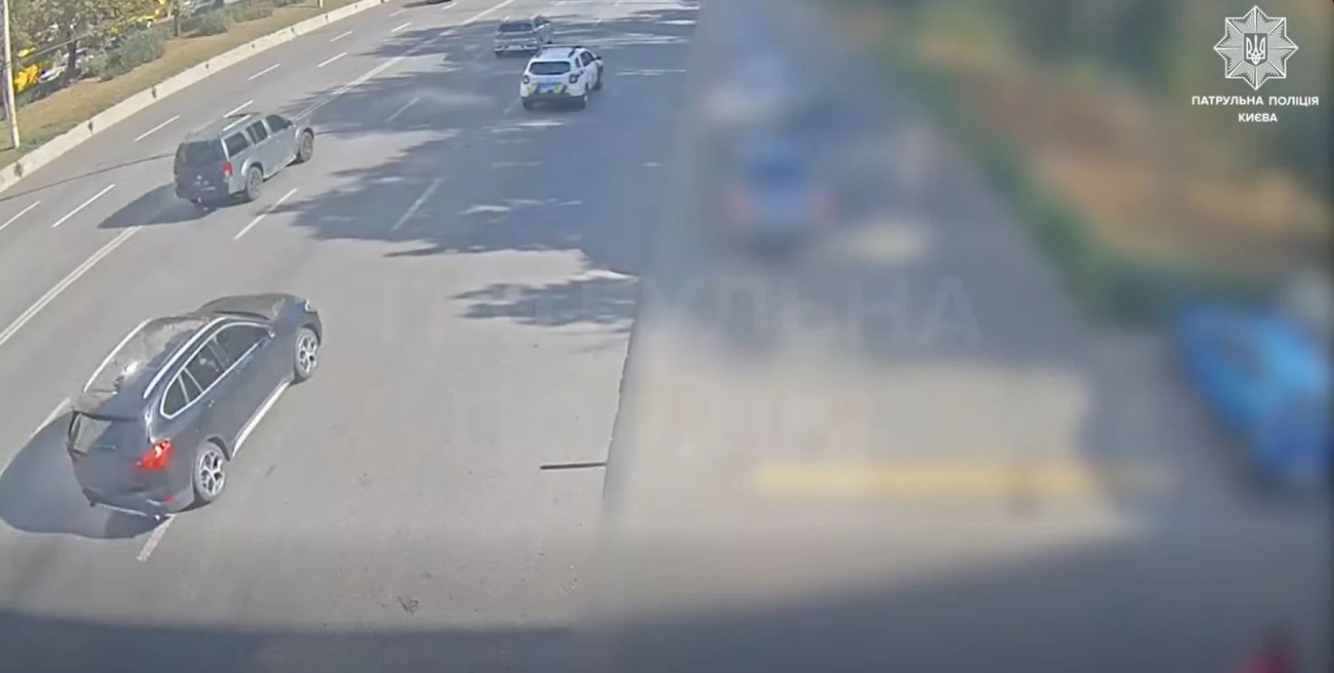 У Києві патрульні супроводили авто з породіллею до лікарні