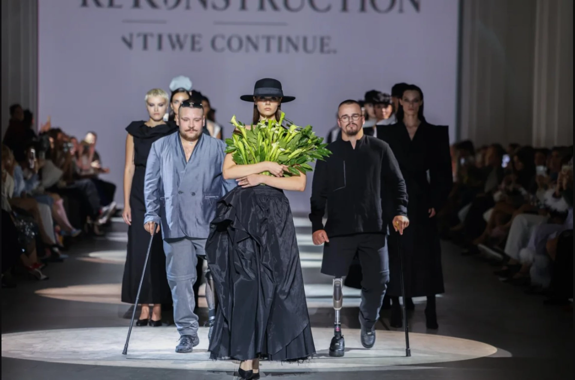 Ukrainian Fashion Week у Києві: ветерани на подіумі, показ в укритті та 50 українських брендів