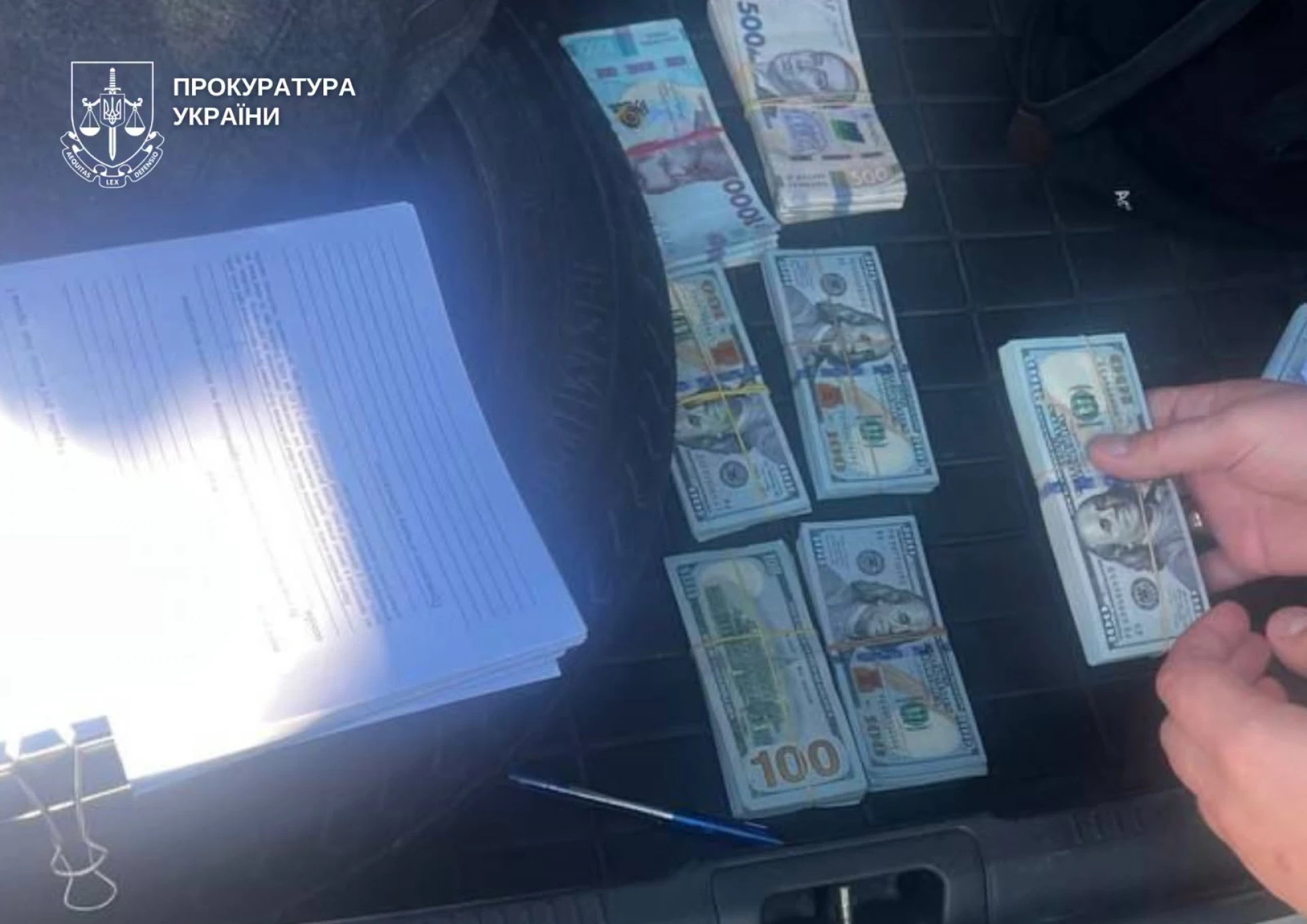 У Києві шахраї виманили в 13-річної доньки військового 2,5 млн грн