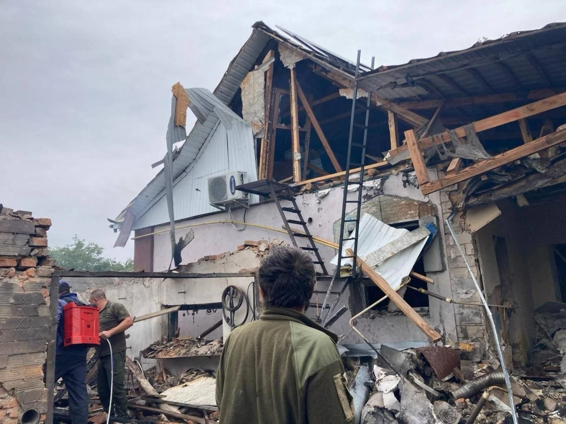 Уламки російського дрона зруйнували будинок на Черкащині