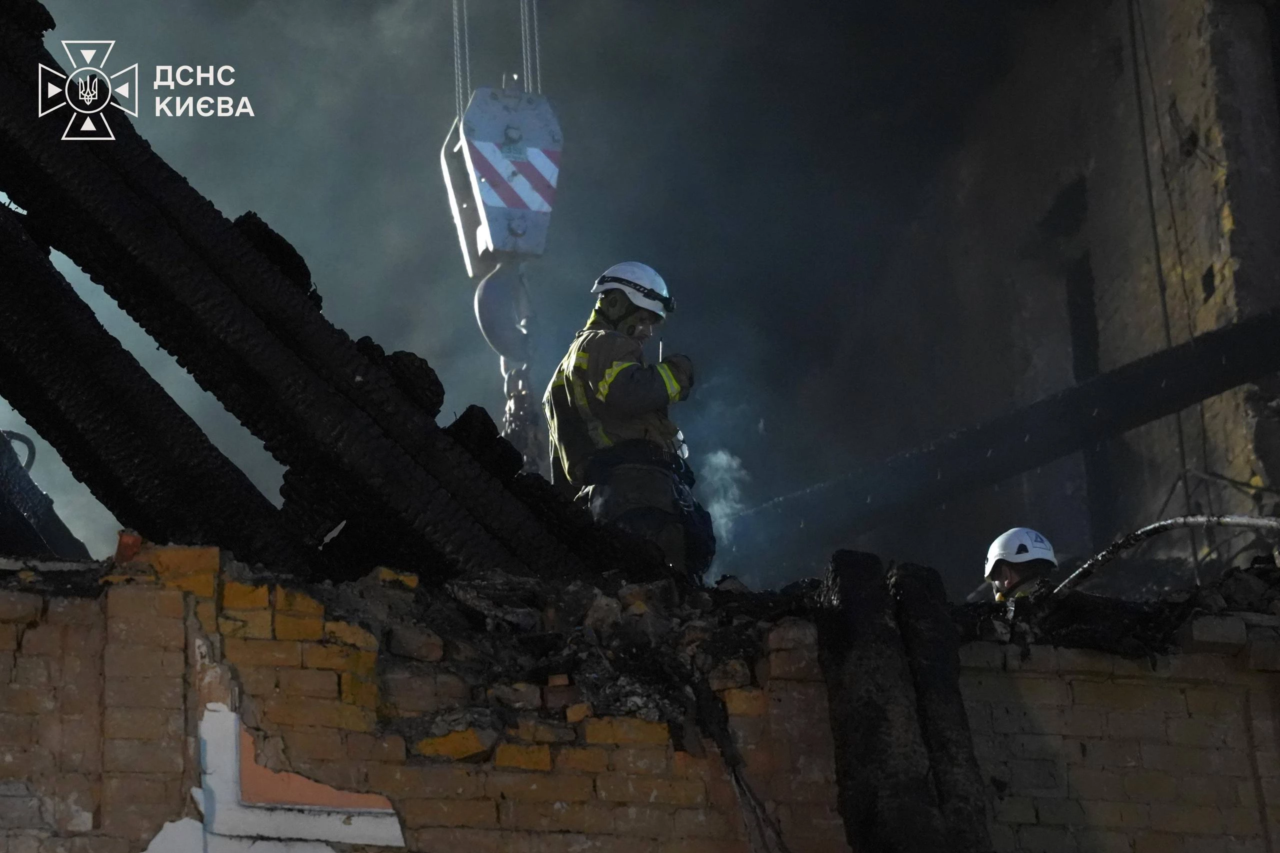 Кількість жертв внаслідок удару по НАН України зросла до двох