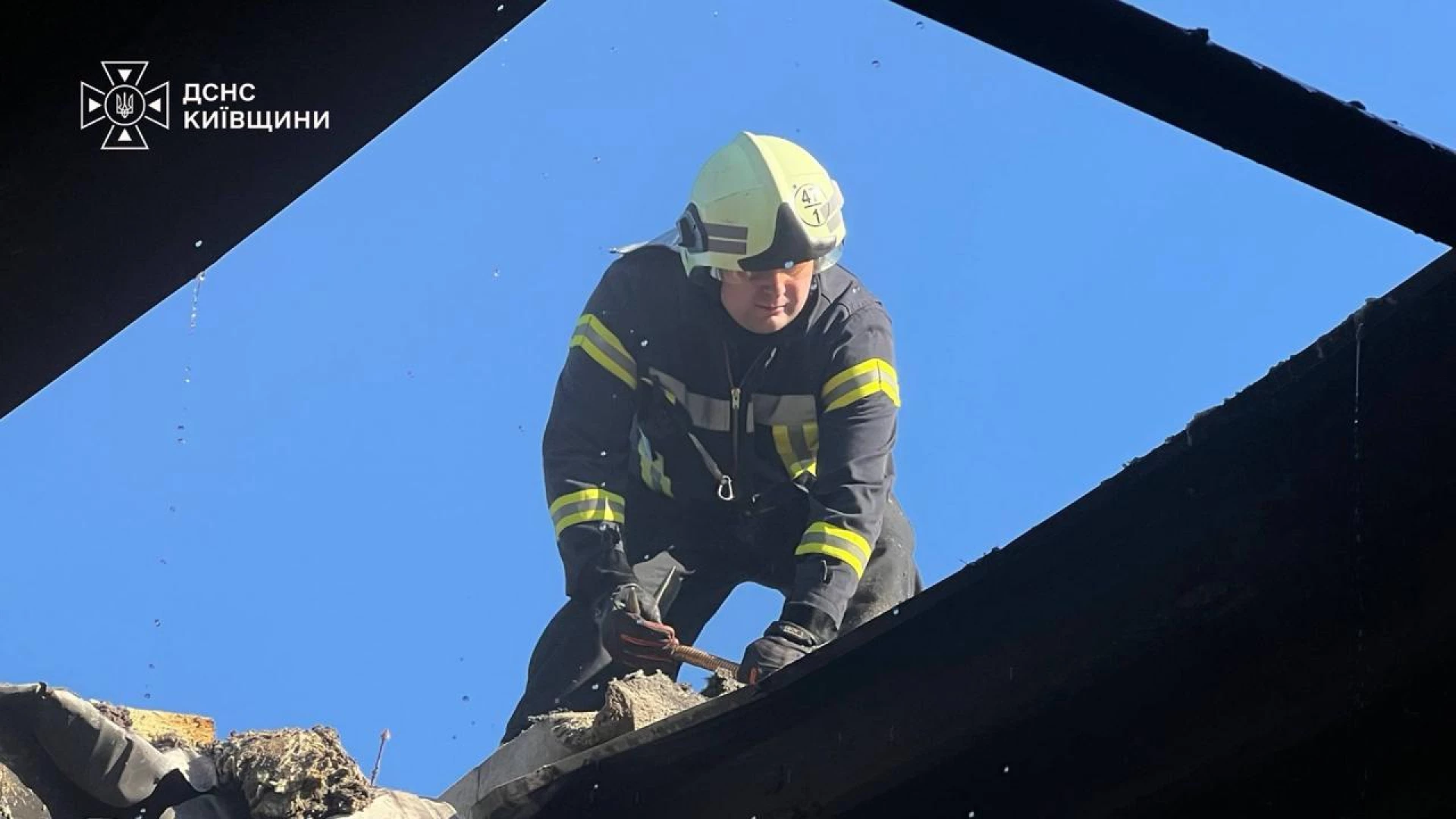 Серед поранених у Києві – рятувальник