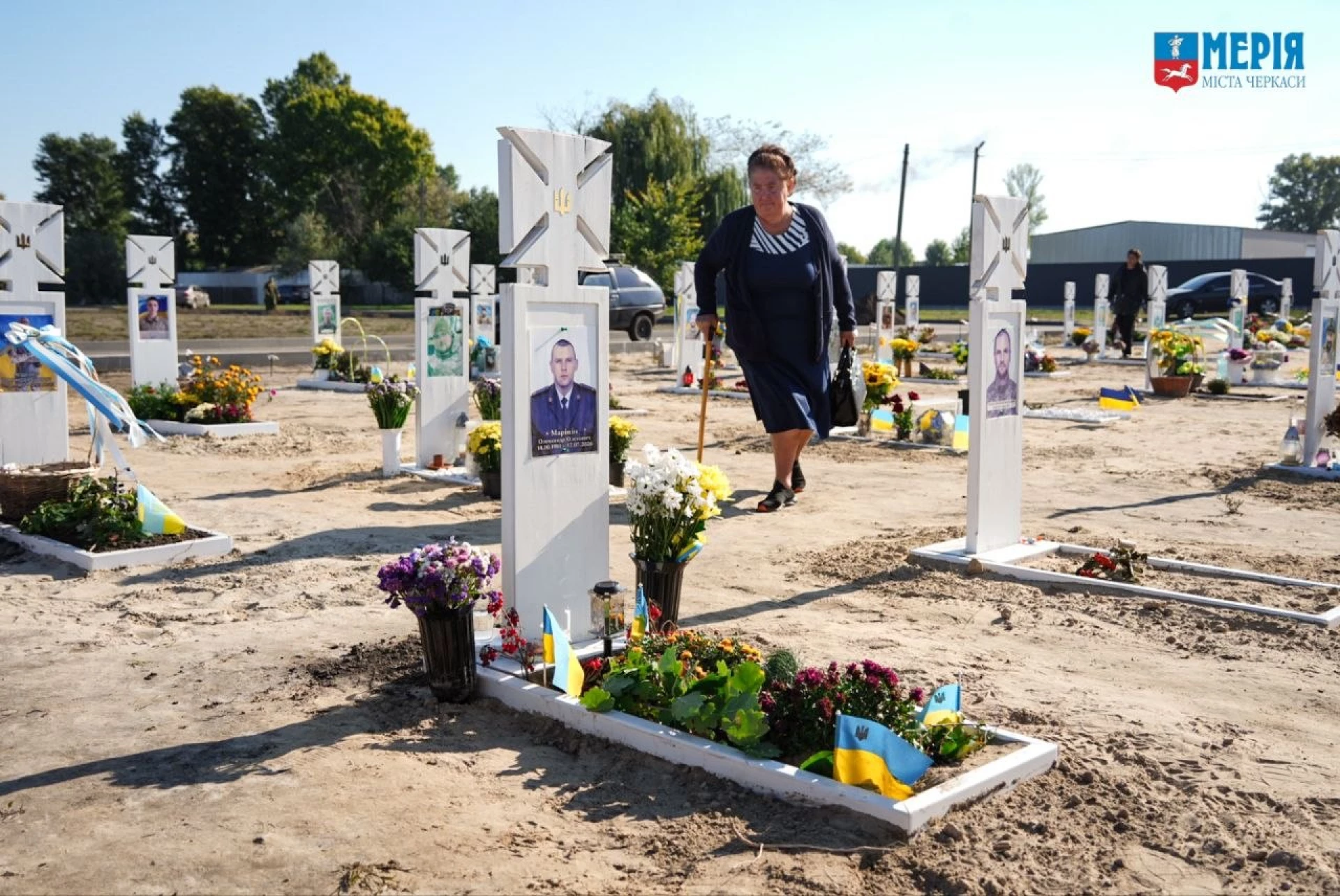 Могили на кладовищі у Черкасах