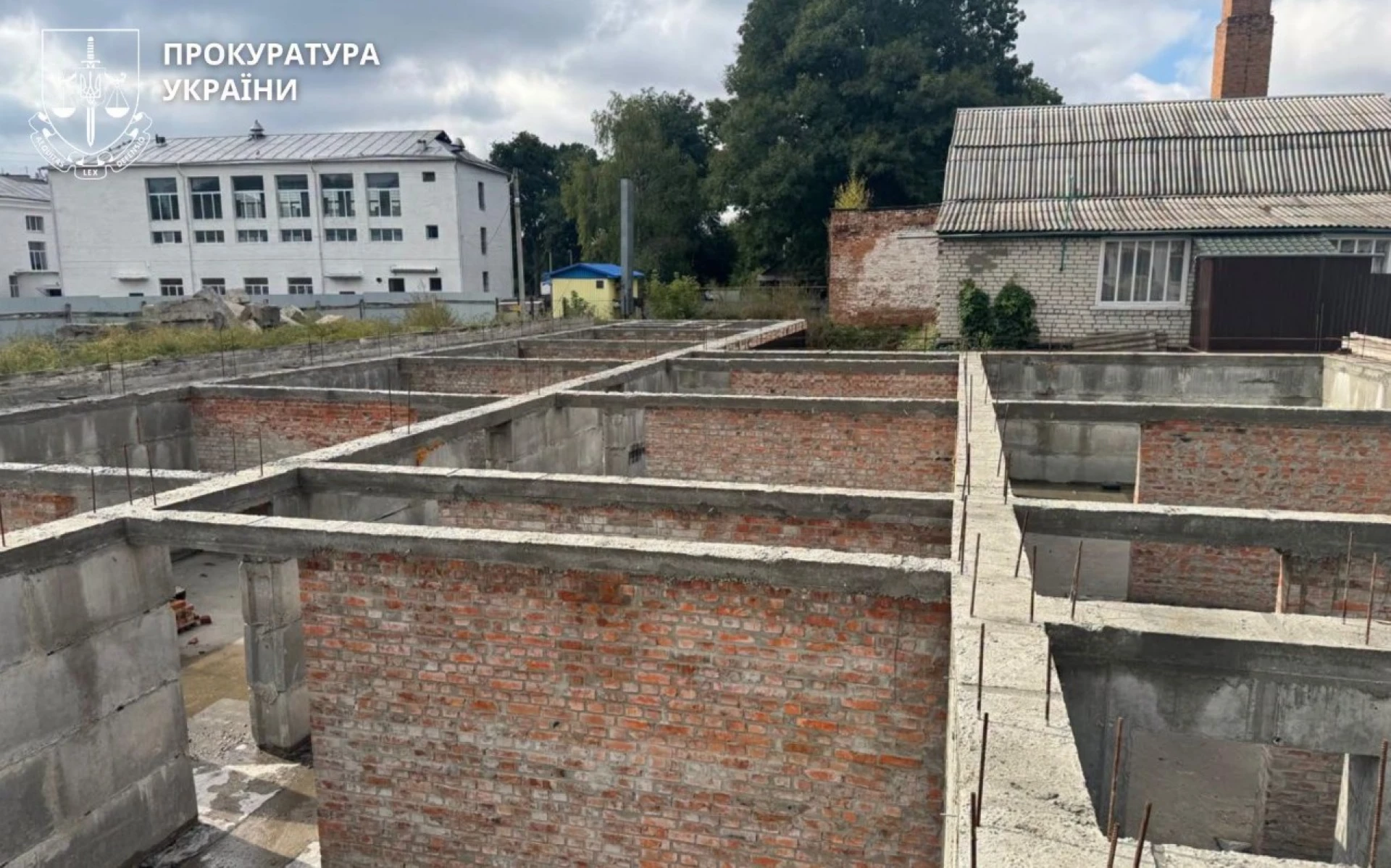 Суд зобов'язав стягнути 4,5 млн грн з підприємства за зрив будівництва шкільного укриття на Черкащині