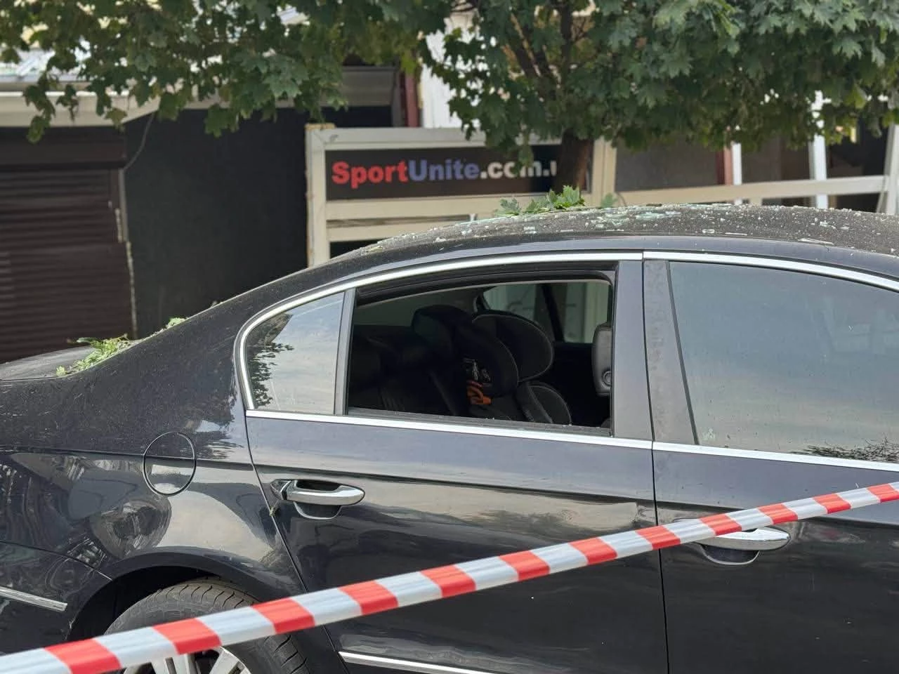 У Борщагівський громаді фіксують пошкодження та розгорнули намети з гарячими напоями